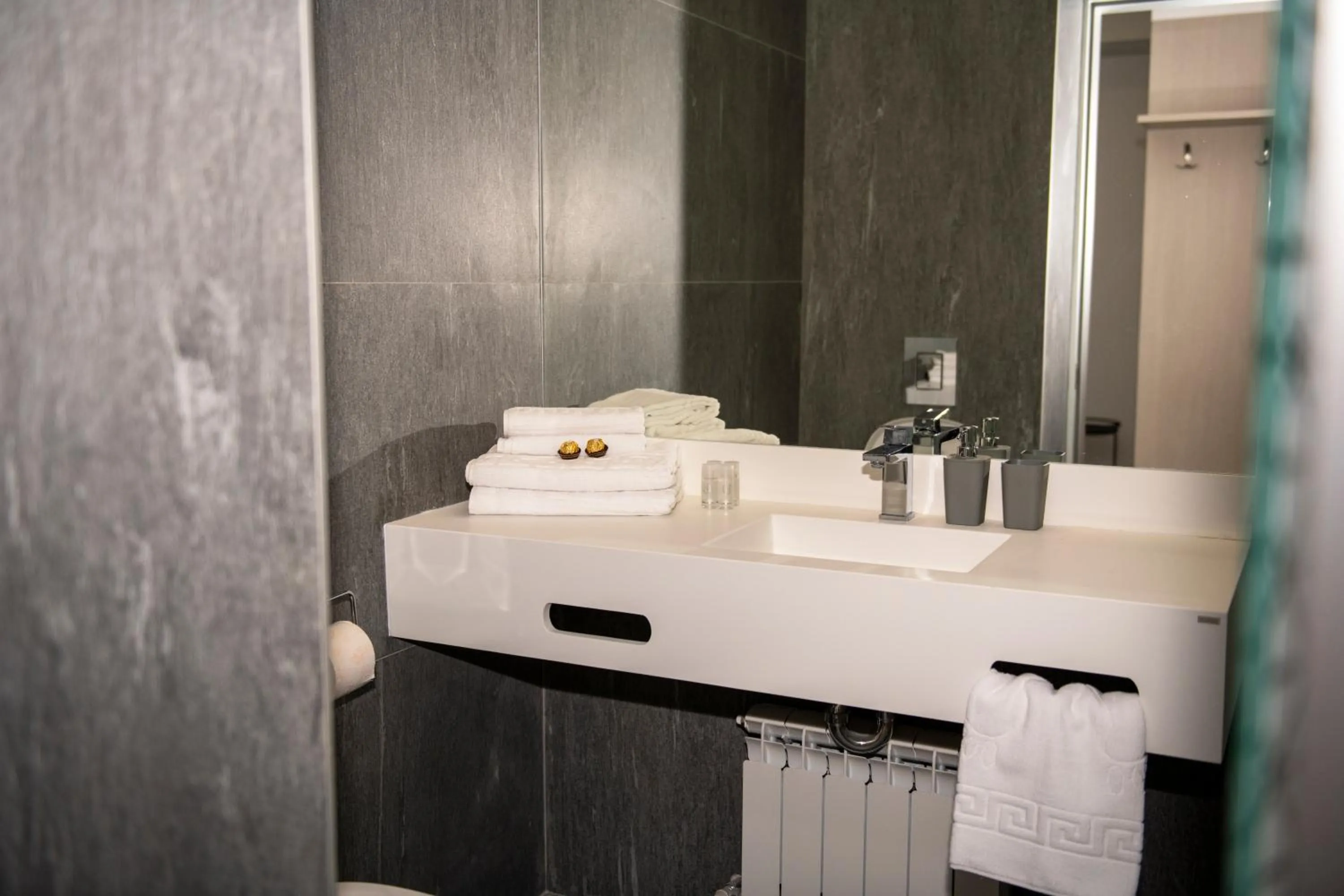 Bathroom in CM111Apparthotel