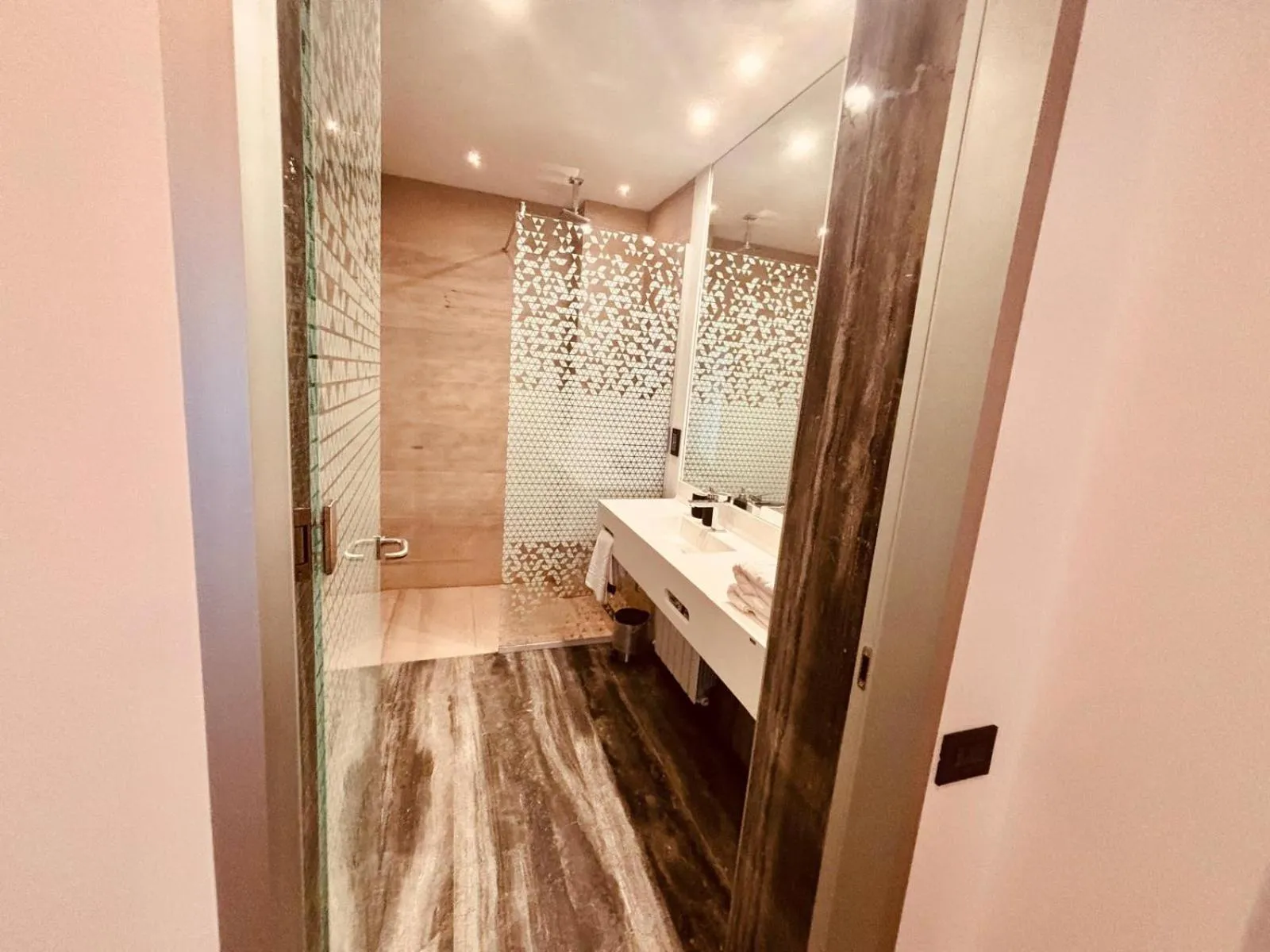 Bathroom in CM111Apparthotel