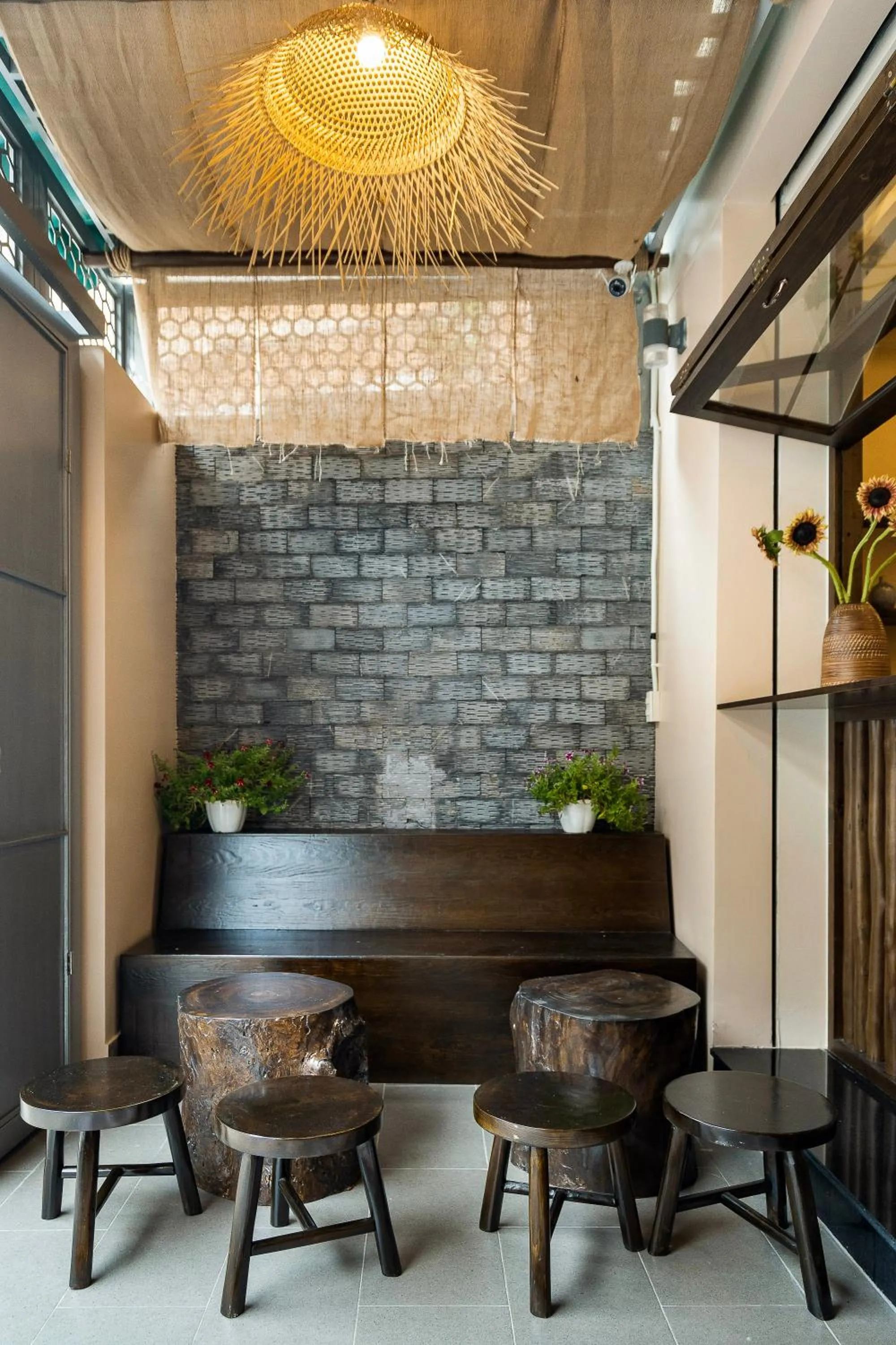 Breakfast in HemTouch House