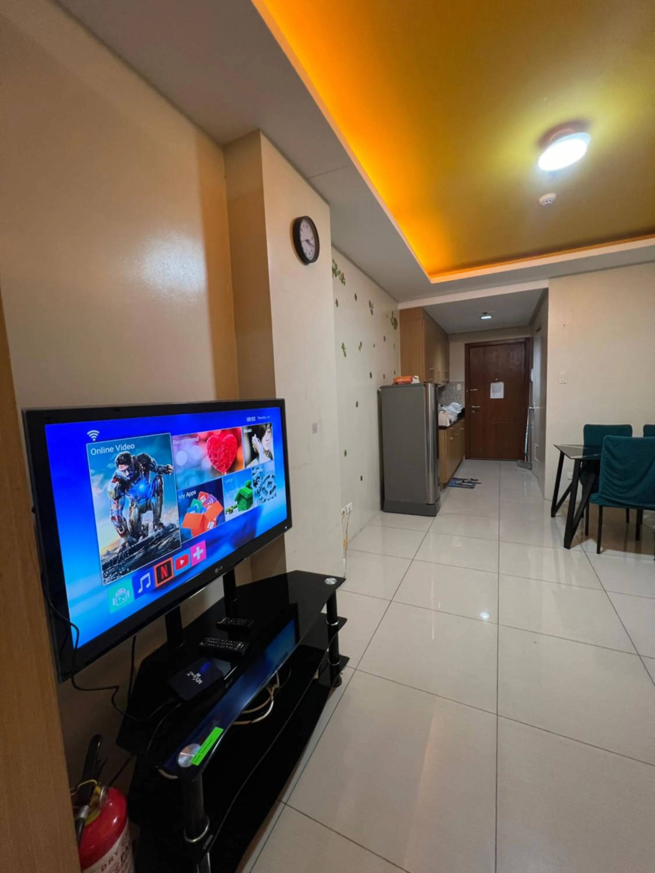 TV and multimedia in Shell Residences MOA Manila Jona