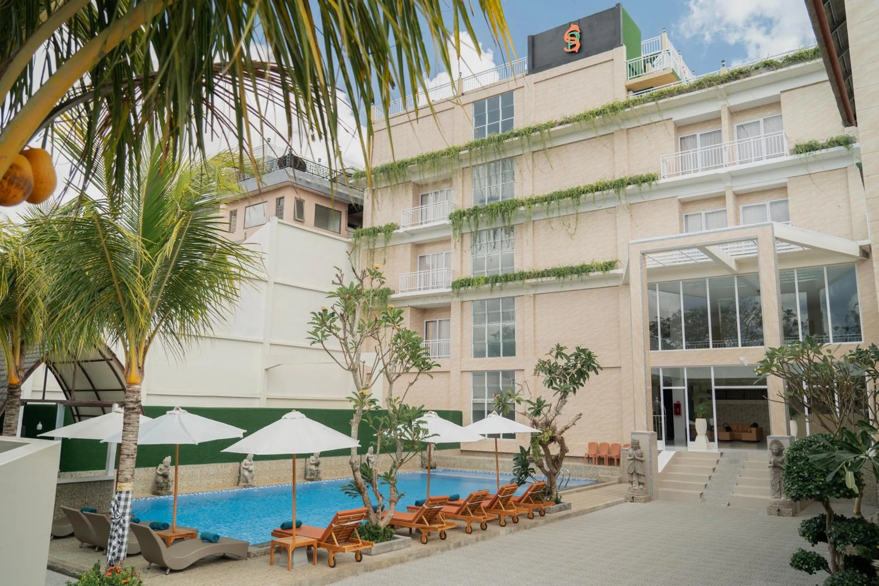 Property building in The Pandan Sari Hotel