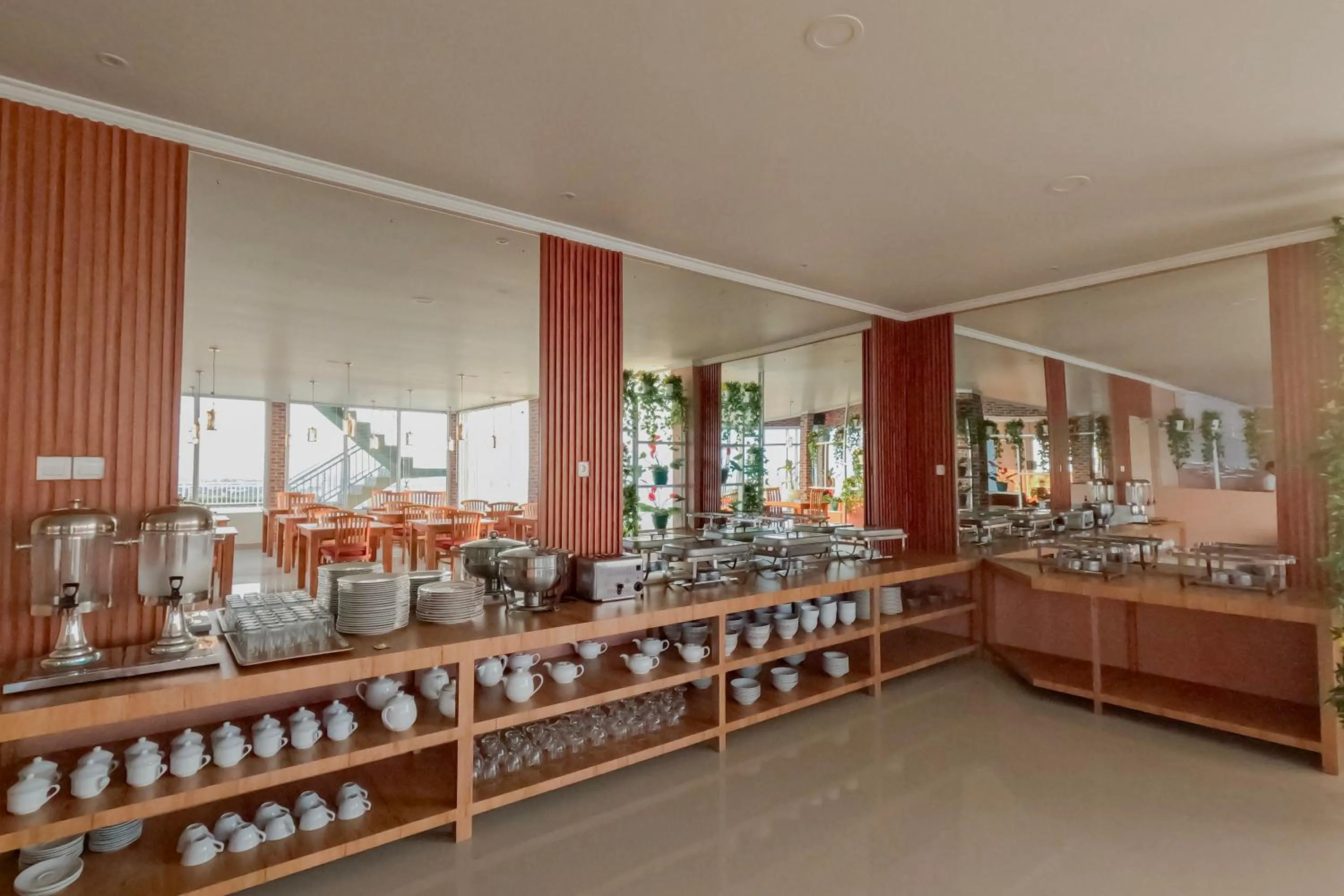 Restaurant/places to eat in The Pandan Sari Hotel