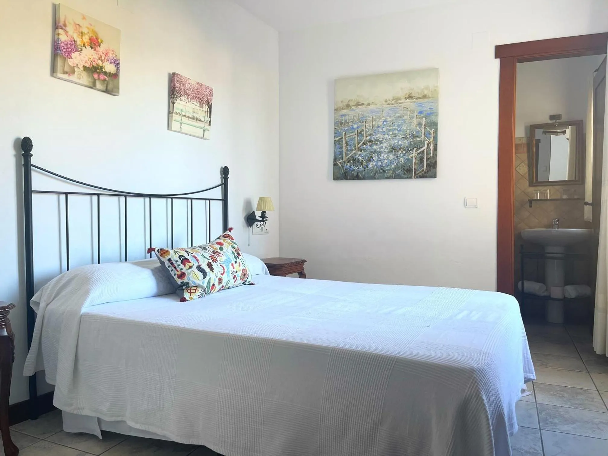 Bed in Hotel Al-Andalus