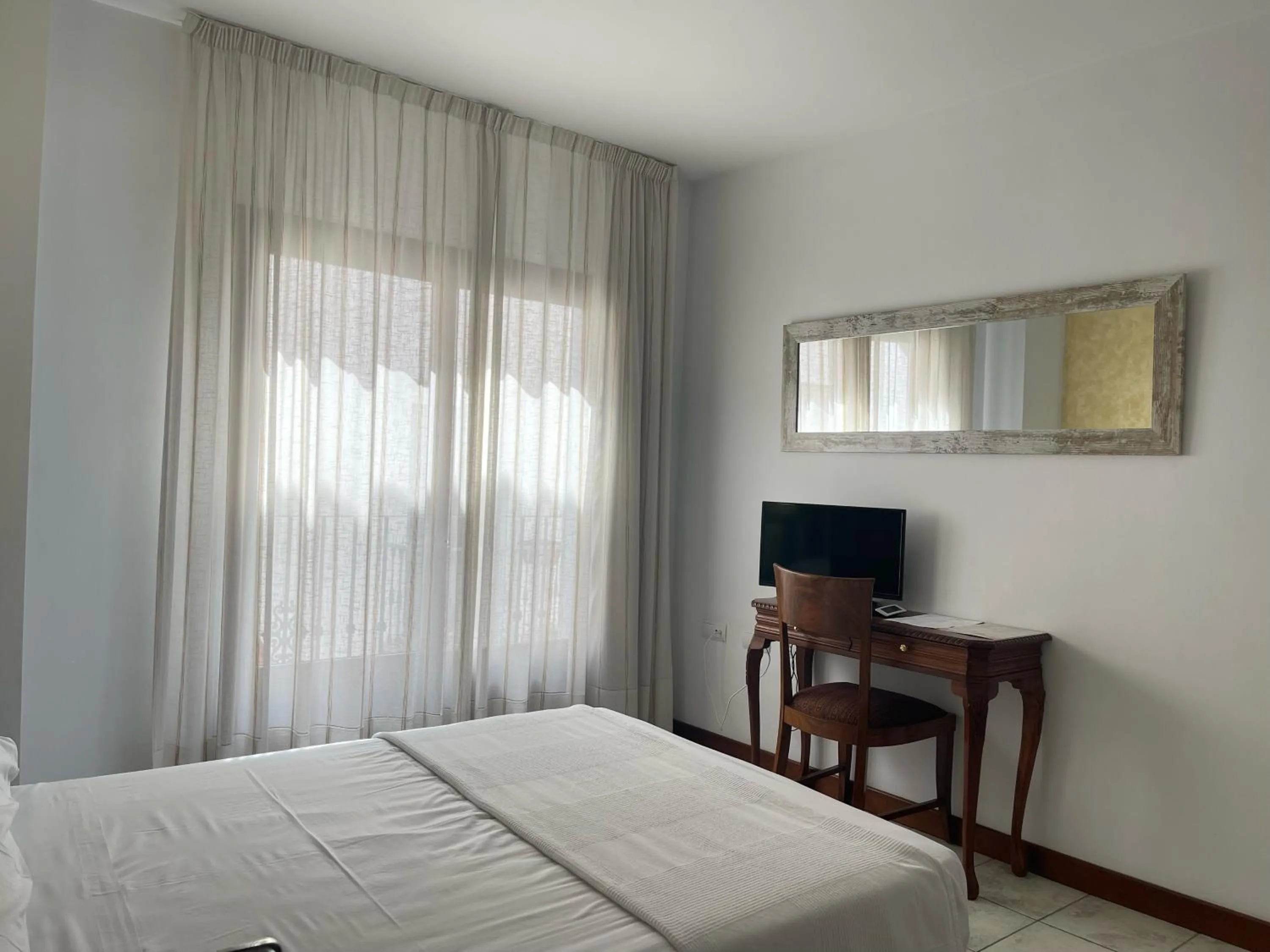 Bedroom in Hotel Al-Andalus