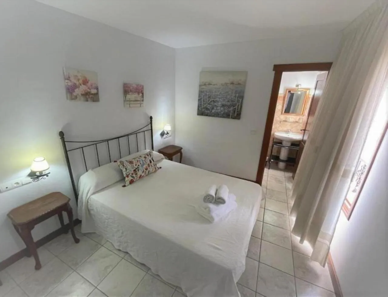 Bed in Hotel Al-Andalus