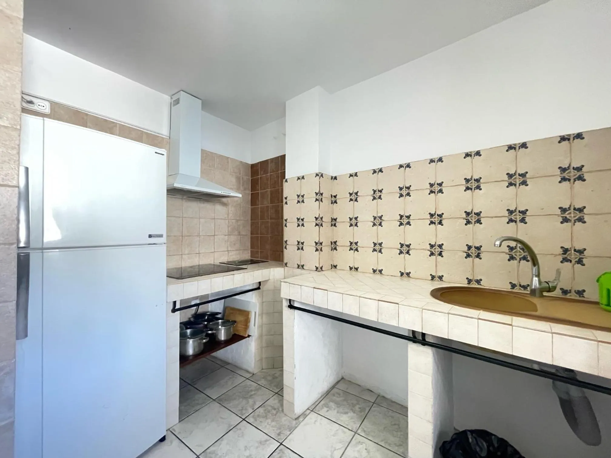 Kitchen or kitchenette in Hotel Al-Andalus