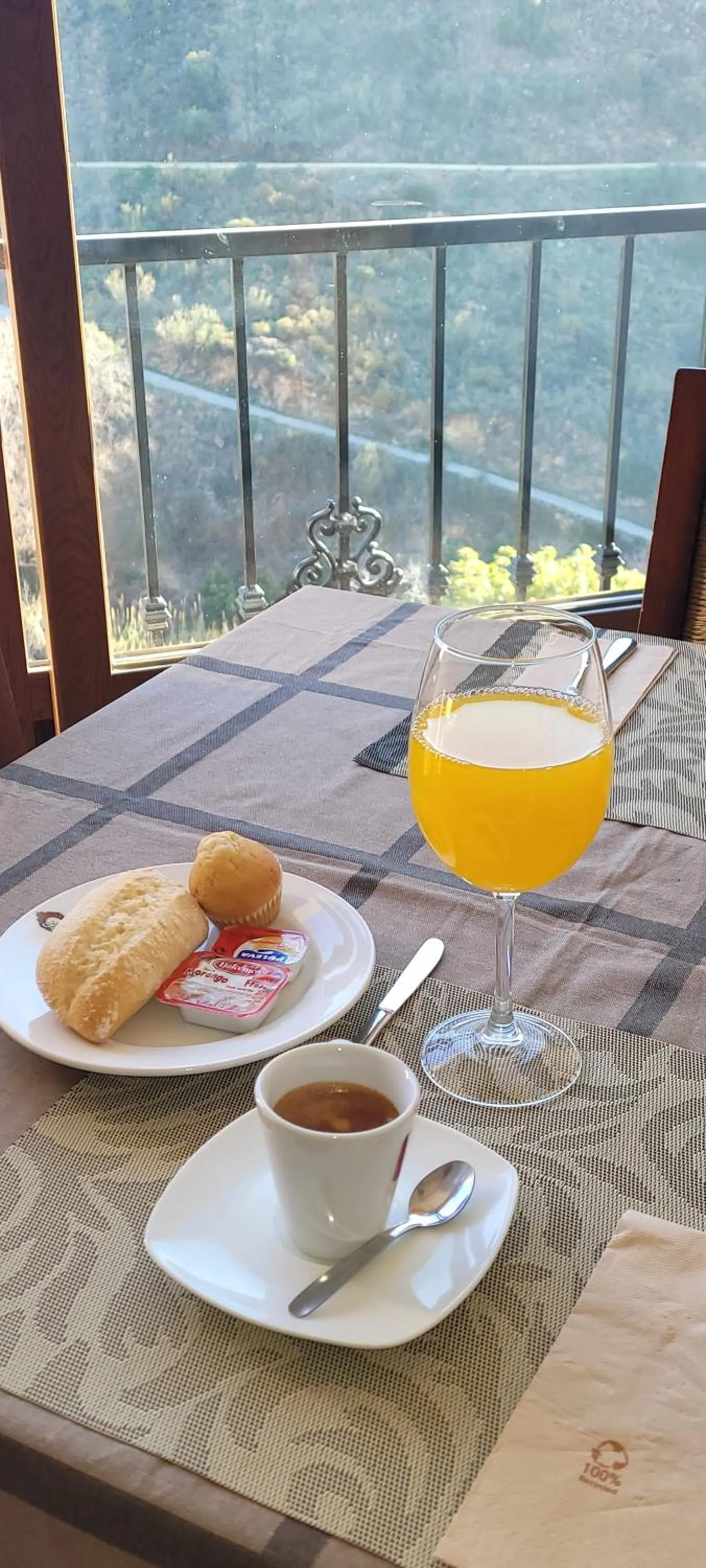 Lounge or bar in Hotel Al-Andalus