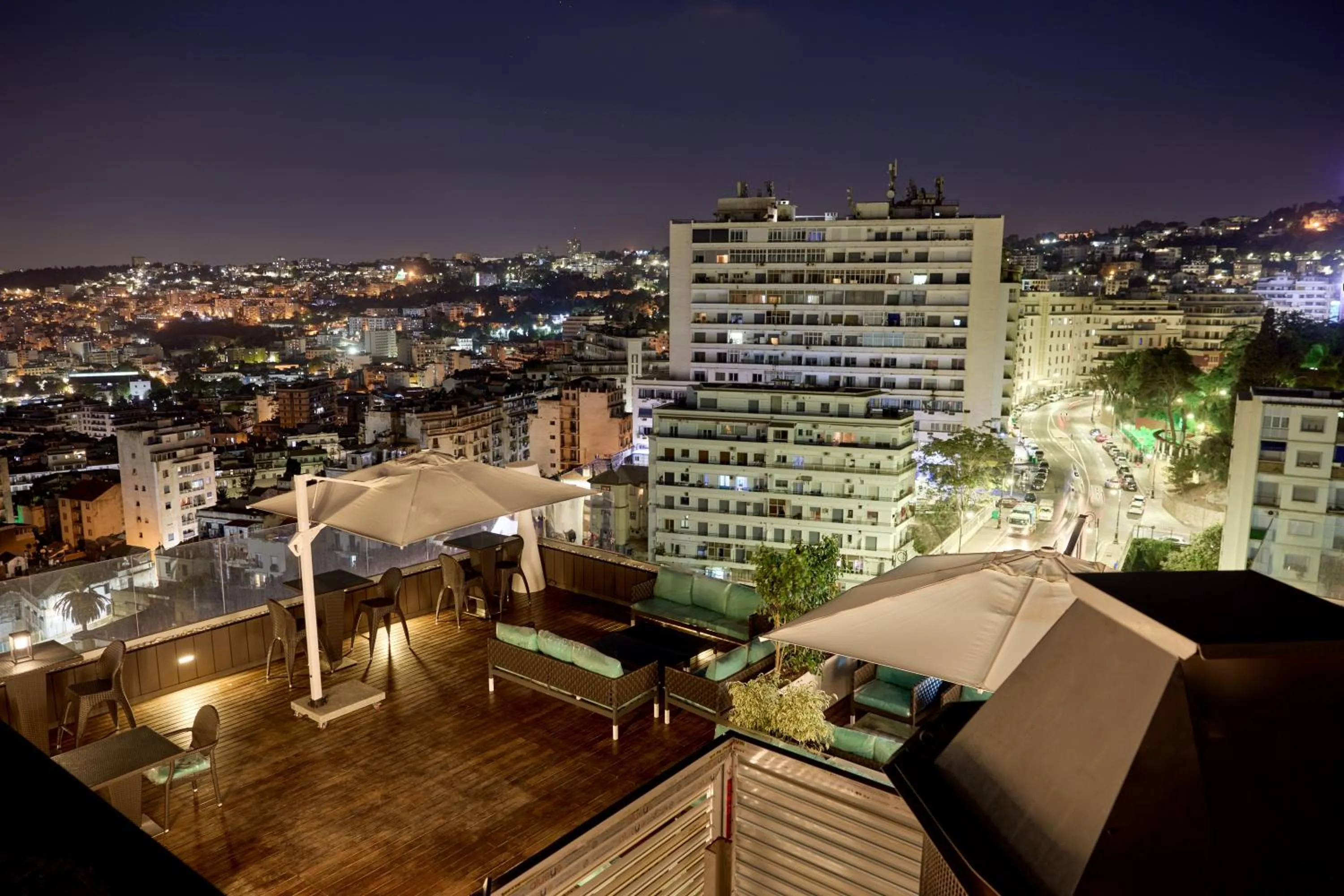 Night in Hôtel RALF