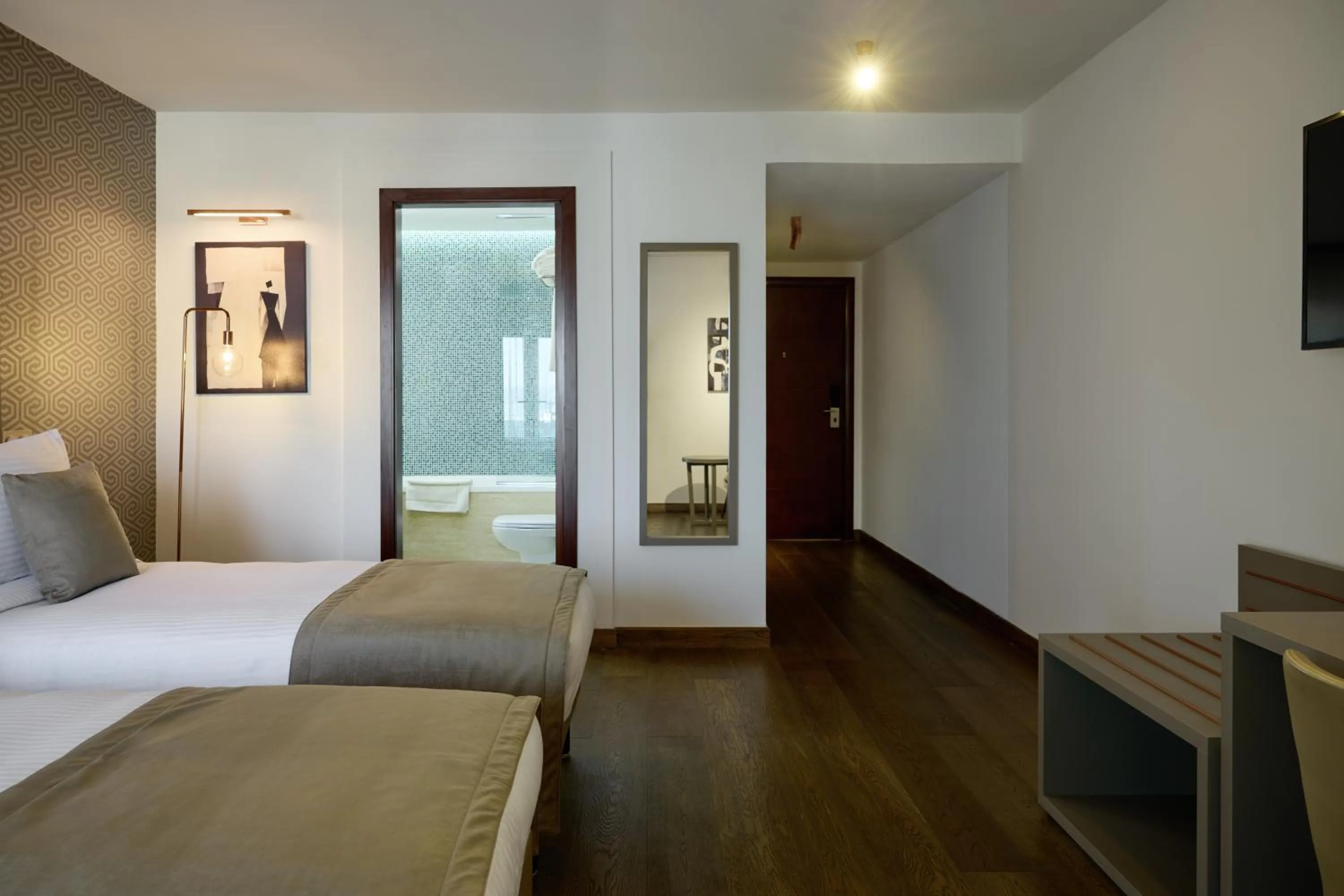 Photo of the whole room, Bed in Hôtel RALF