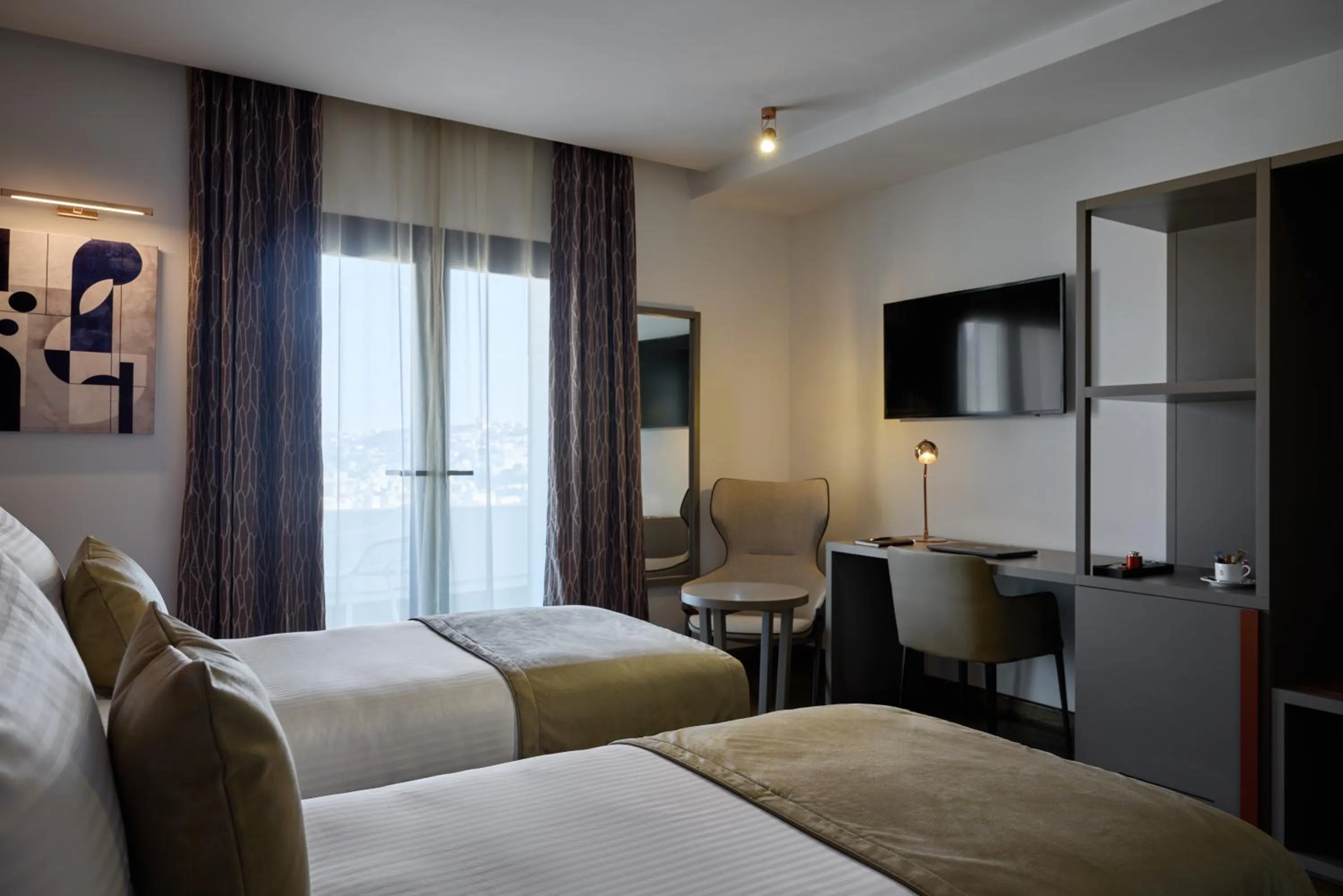 Photo of the whole room, Bed in Hôtel RALF