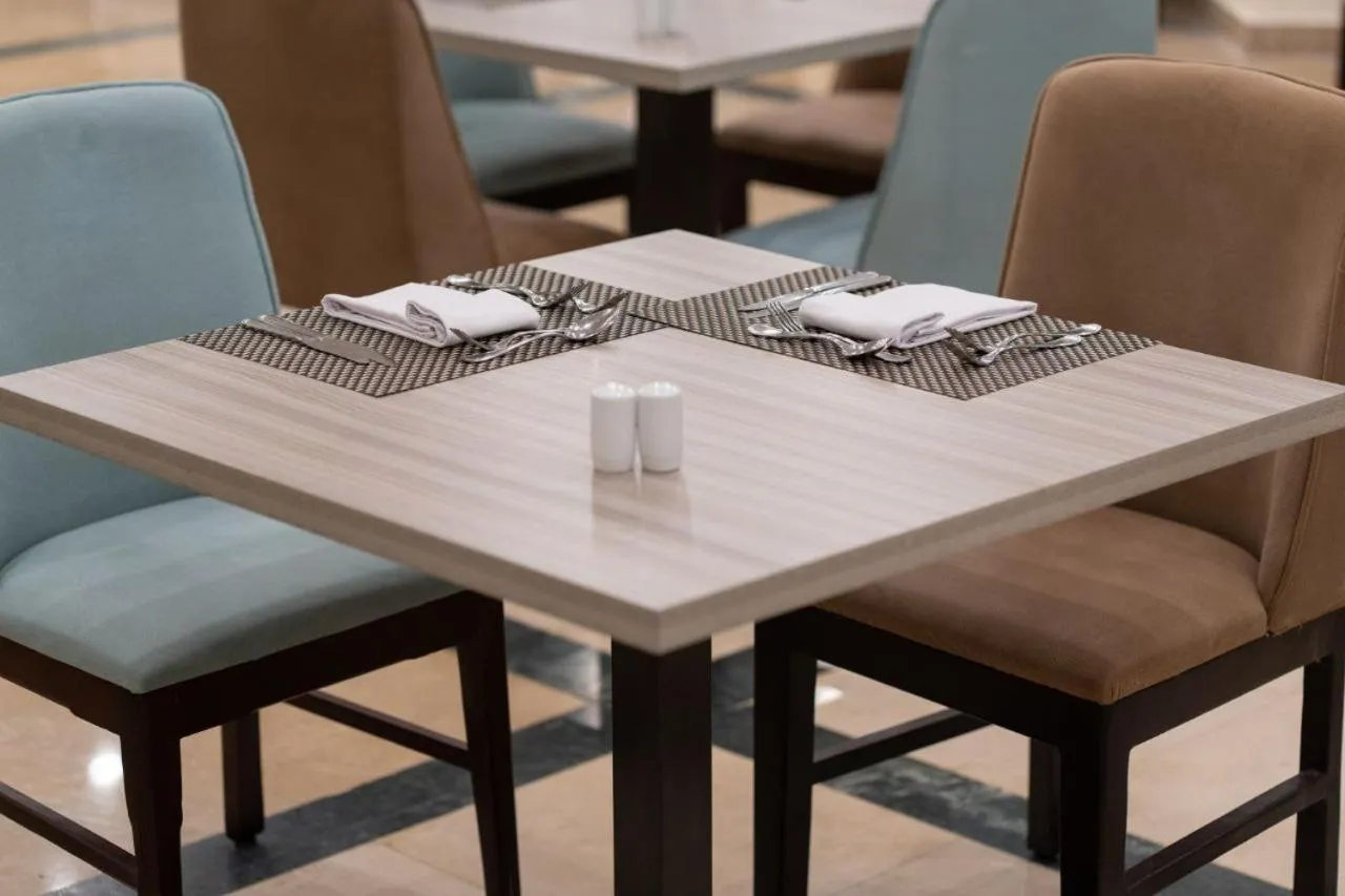 Restaurant/Places to Eat in Parrotel Beach Resorts