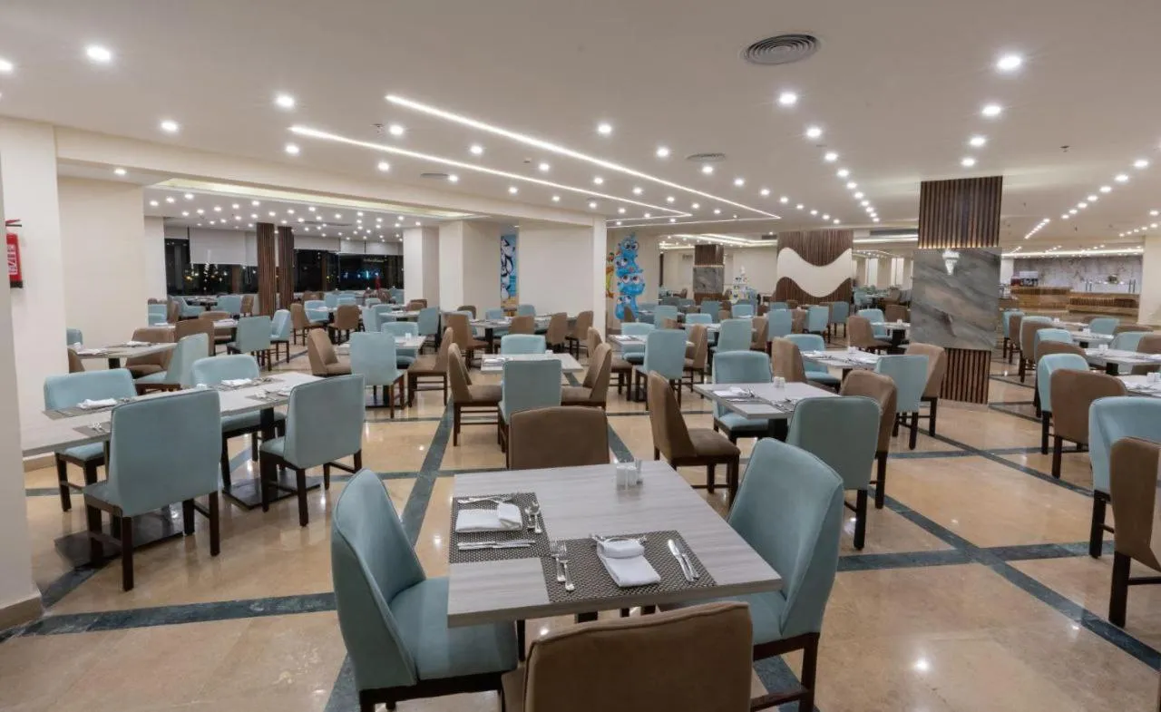 Restaurant/Places to Eat in Parrotel Beach Resorts