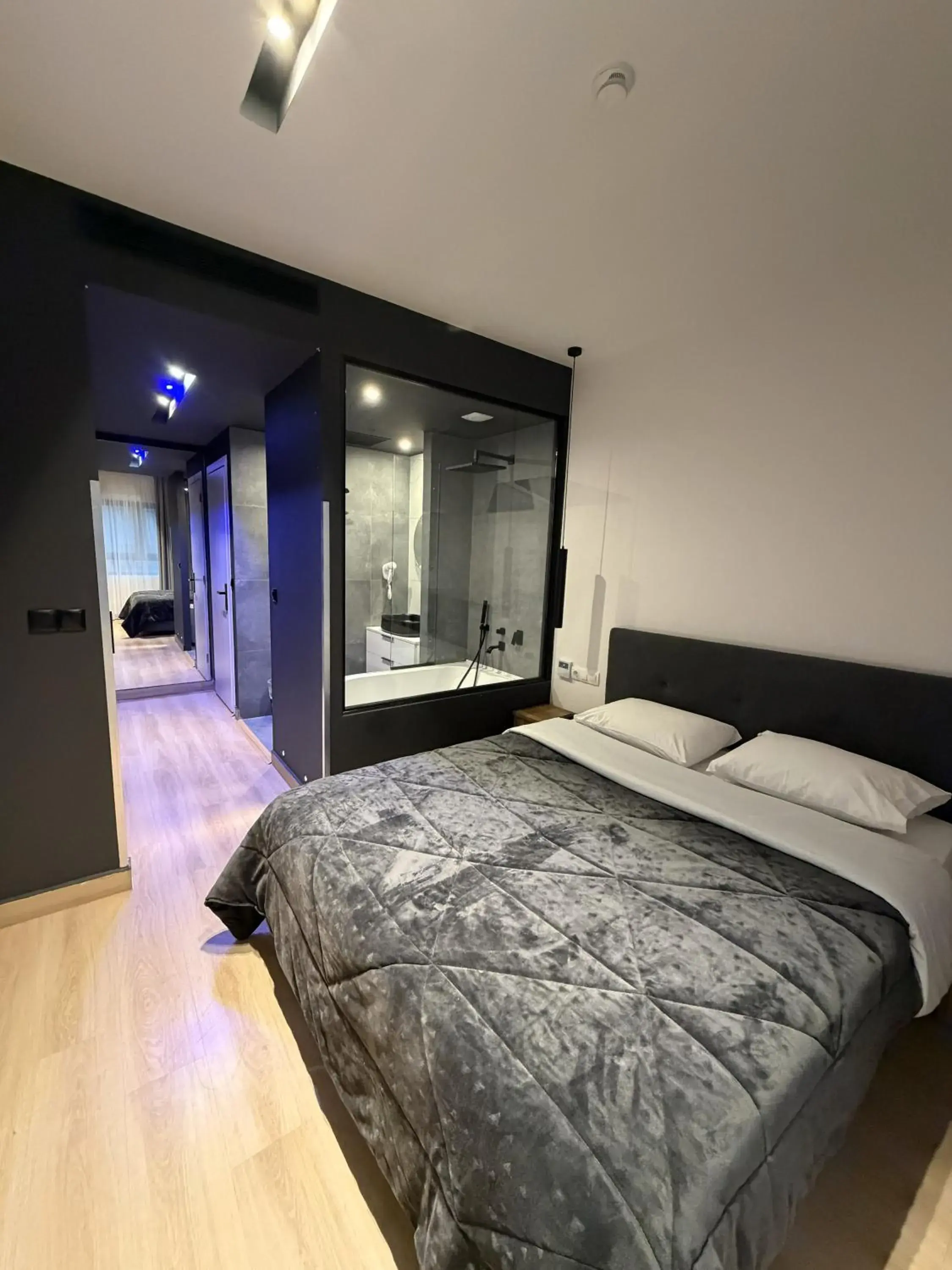 One-Bedroom Superior Apartment in Athens Hawks Urban One-Bedroom Superior Apartment in Athens Hawks Urban