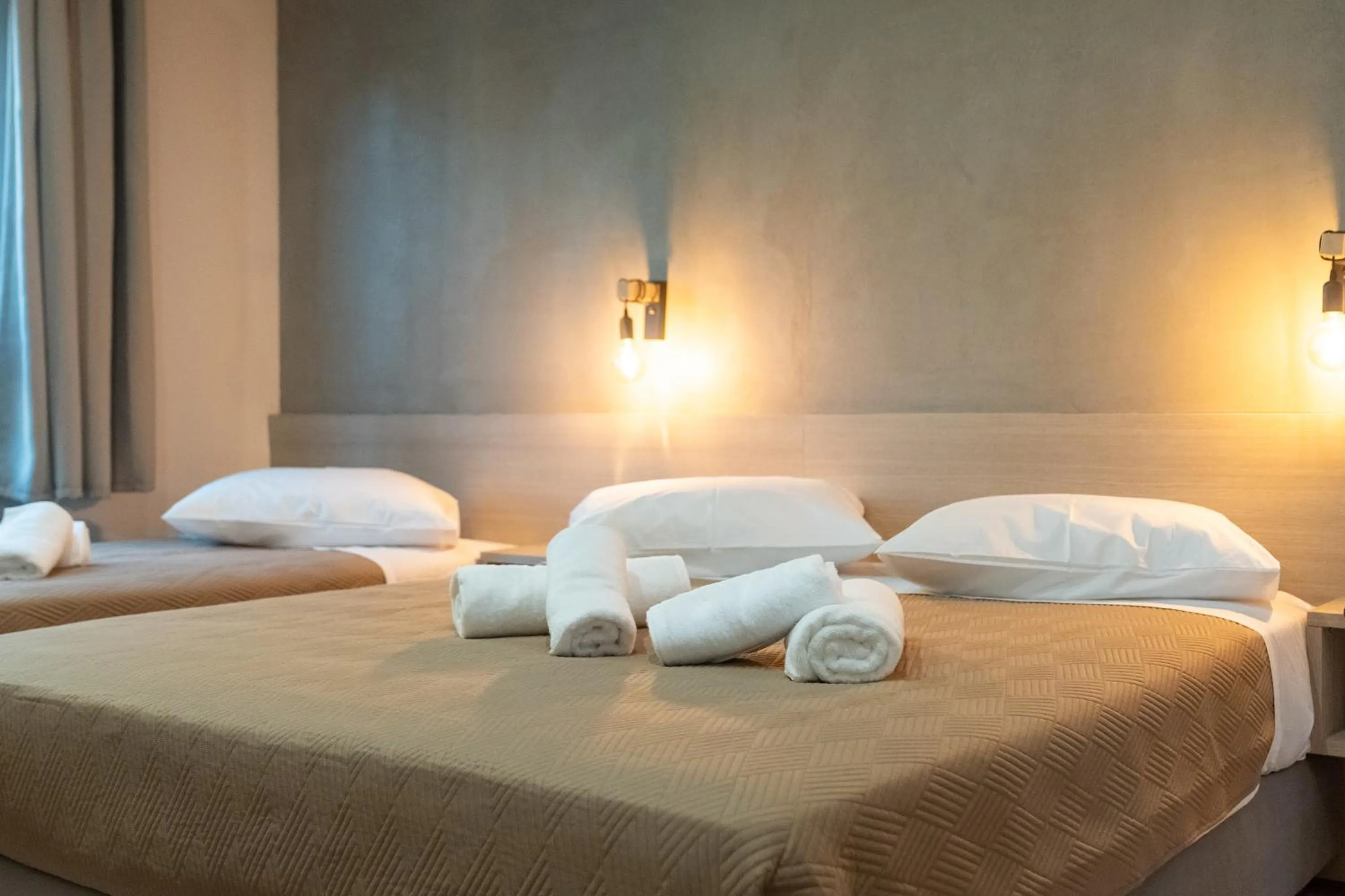 Bed in Athens Hawks Urban