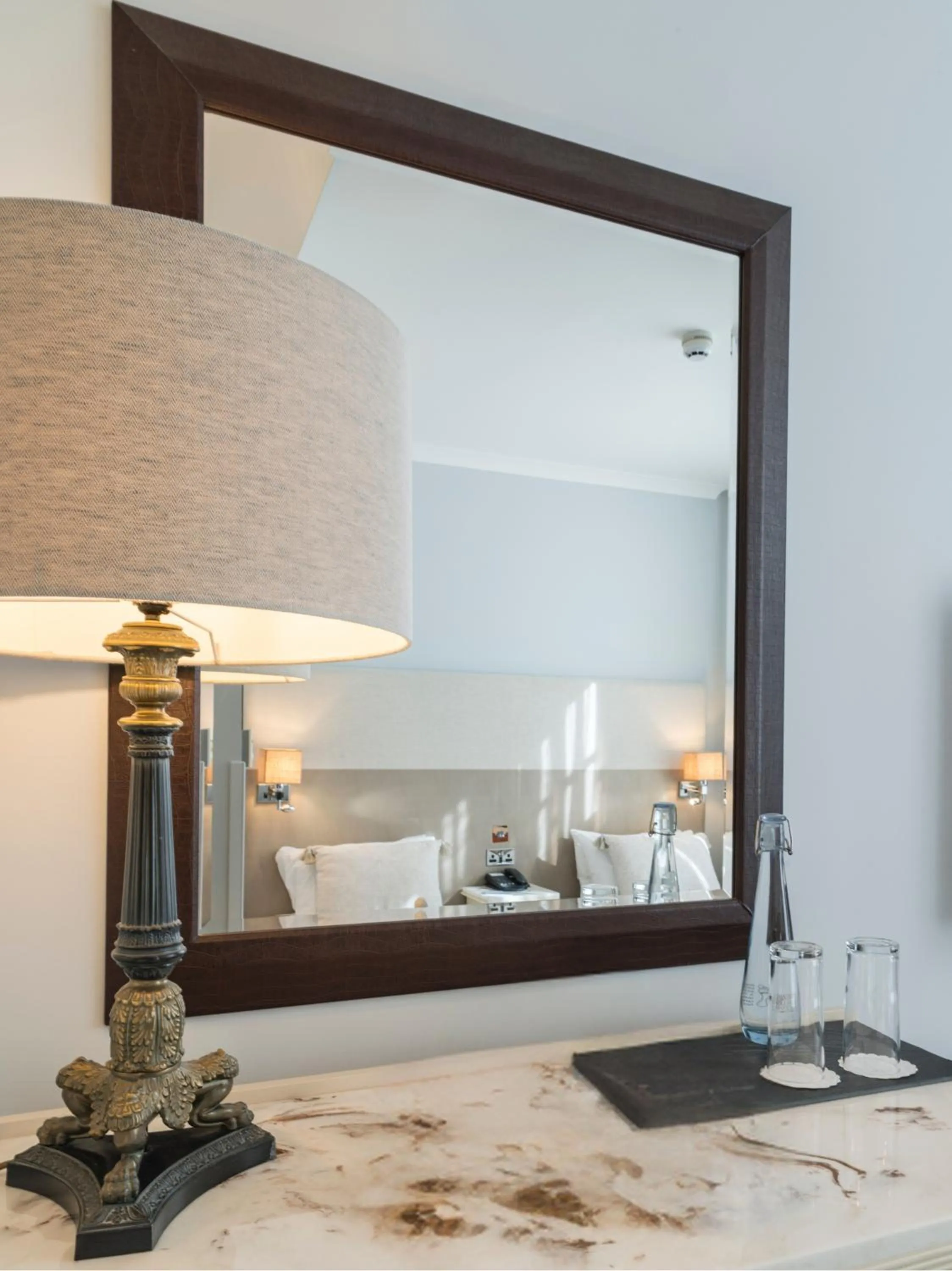 Decorative detail in London Bridge Hotel