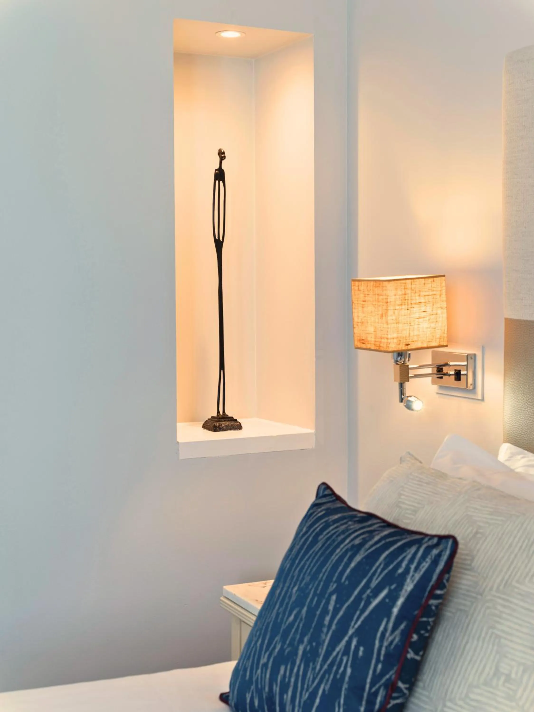 Decorative detail, Bed in London Bridge Hotel