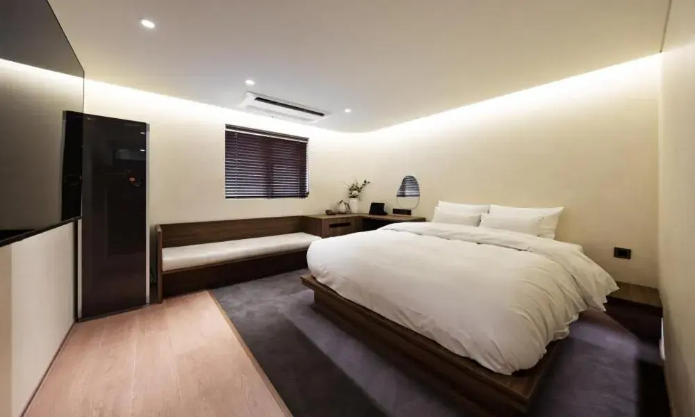 Standard King Room in Jamsil Orosie Tourist Hotel Standard King Room in Jamsil Orosie Tourist Hotel