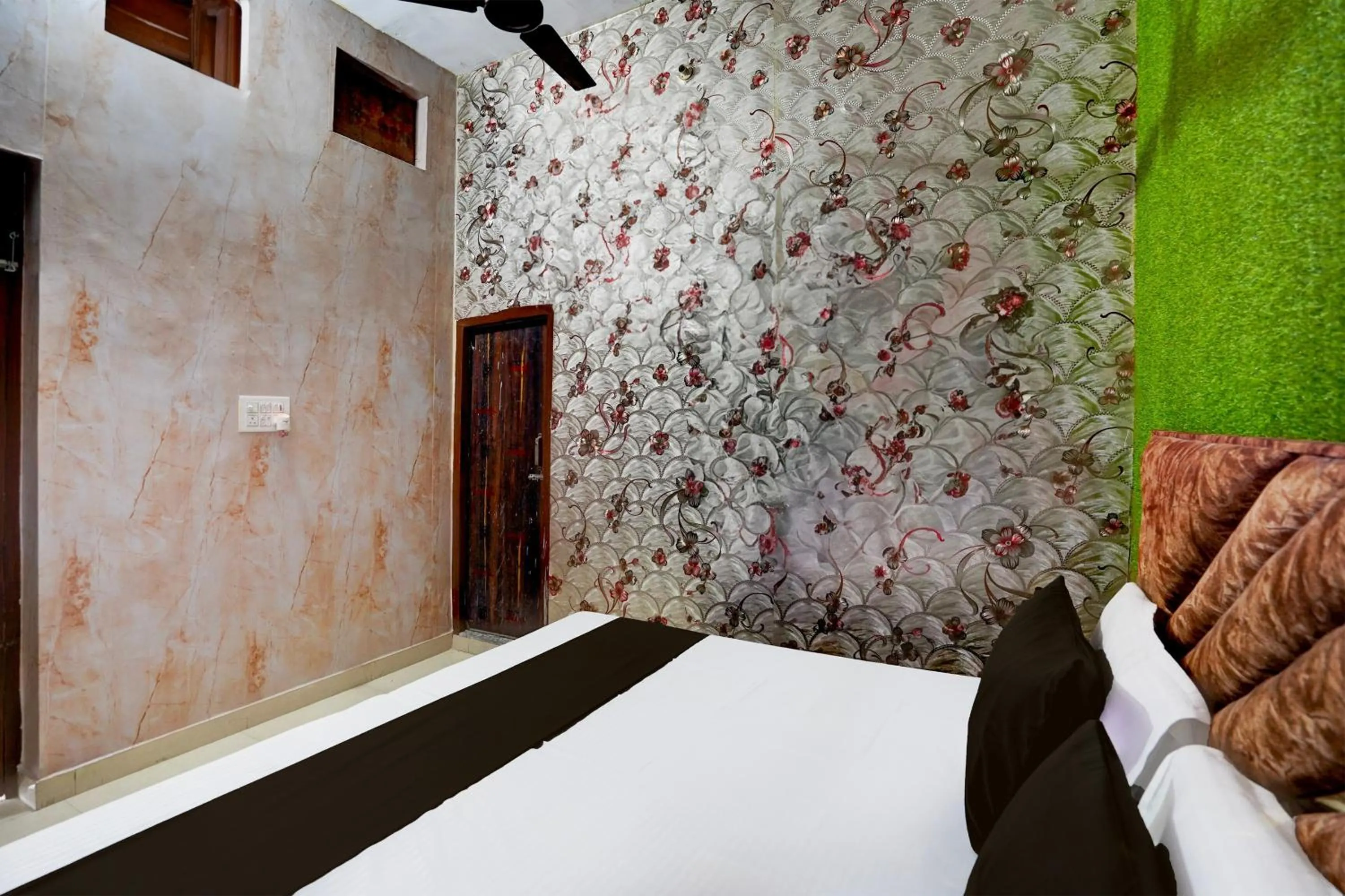 Bedroom, Bed in SPOT ON PARKS HOTEL