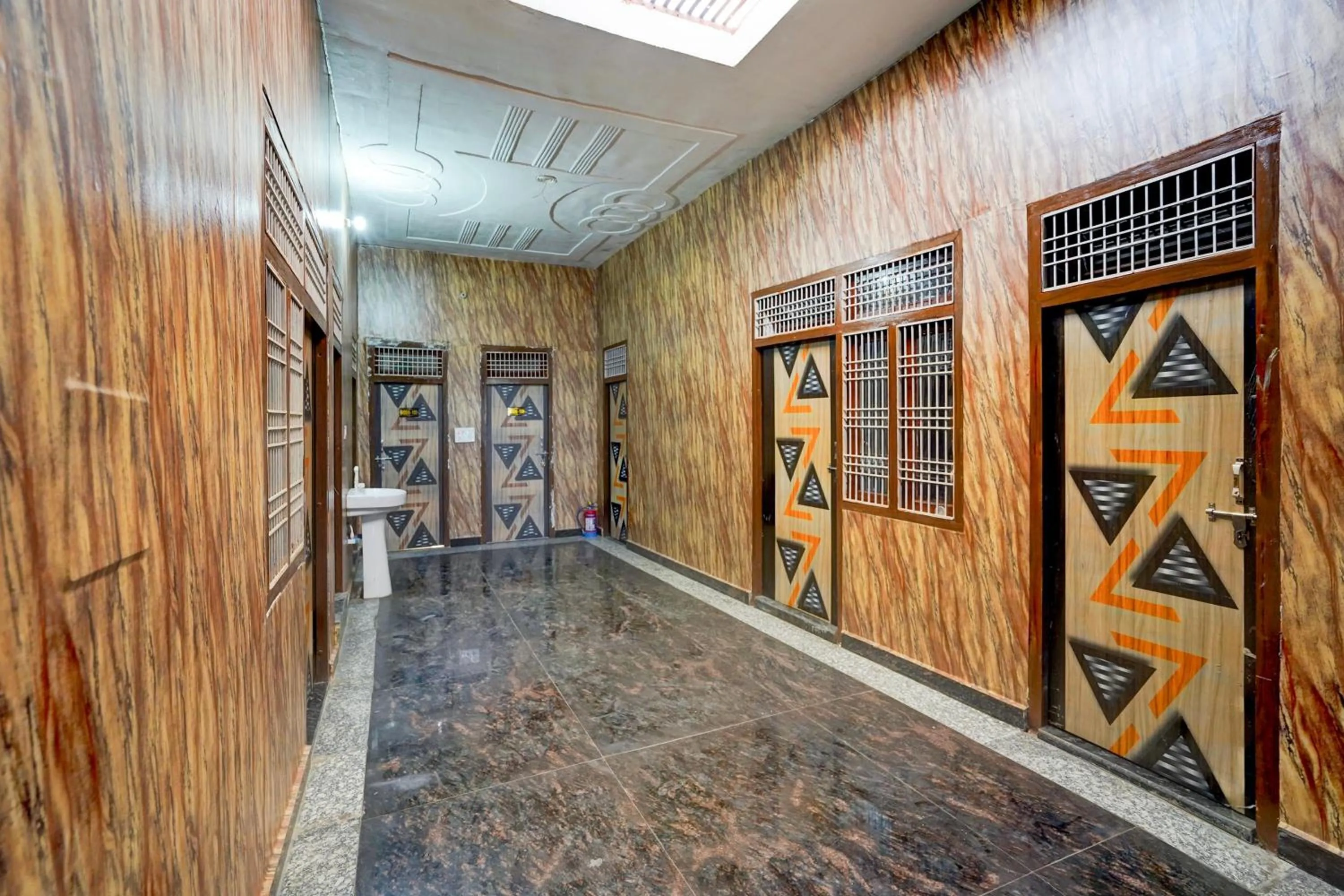 Lobby or reception in SPOT ON PARKS HOTEL