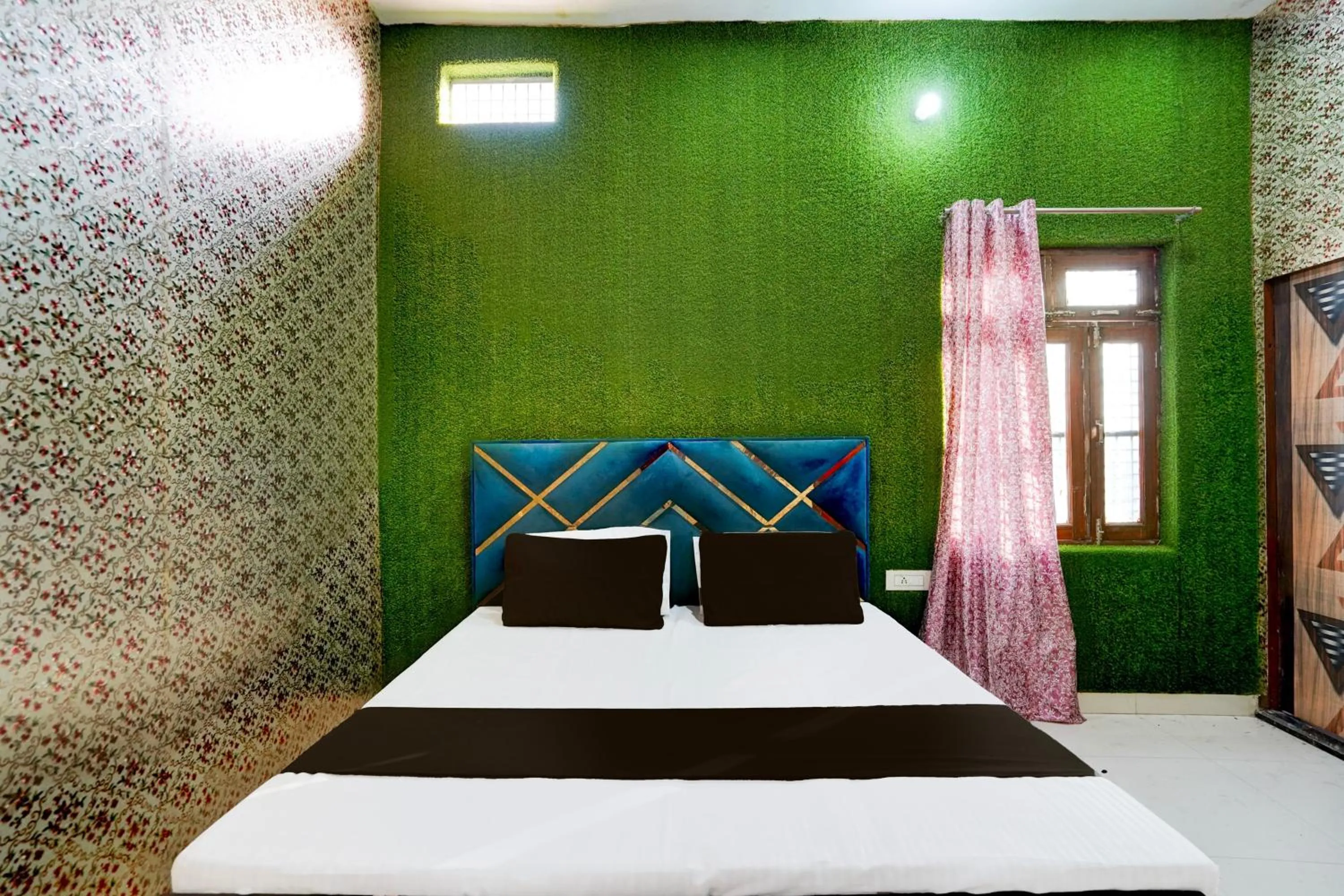 Bedroom, Bed in SPOT ON PARKS HOTEL