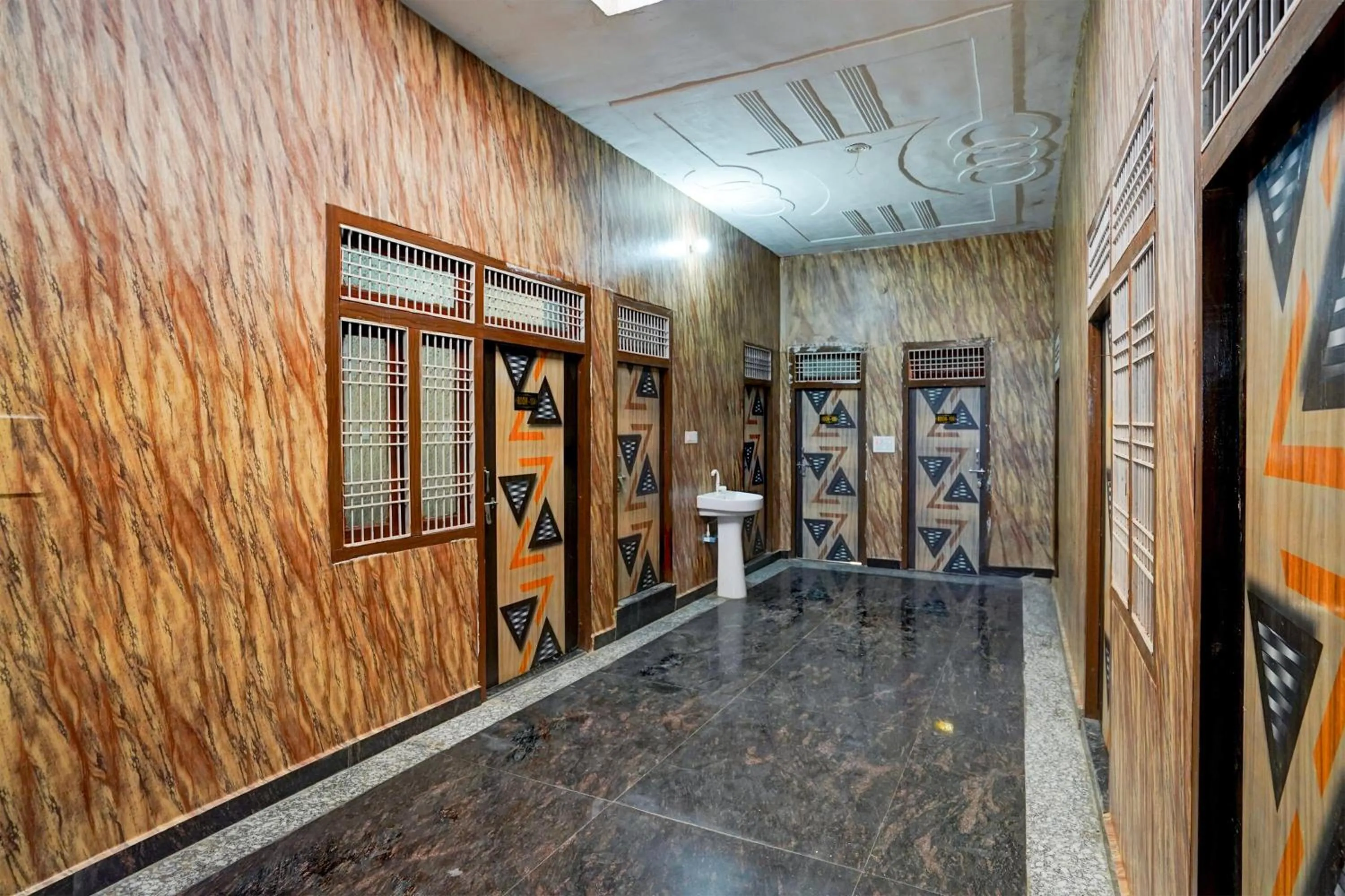 Lobby or reception in SPOT ON PARKS HOTEL