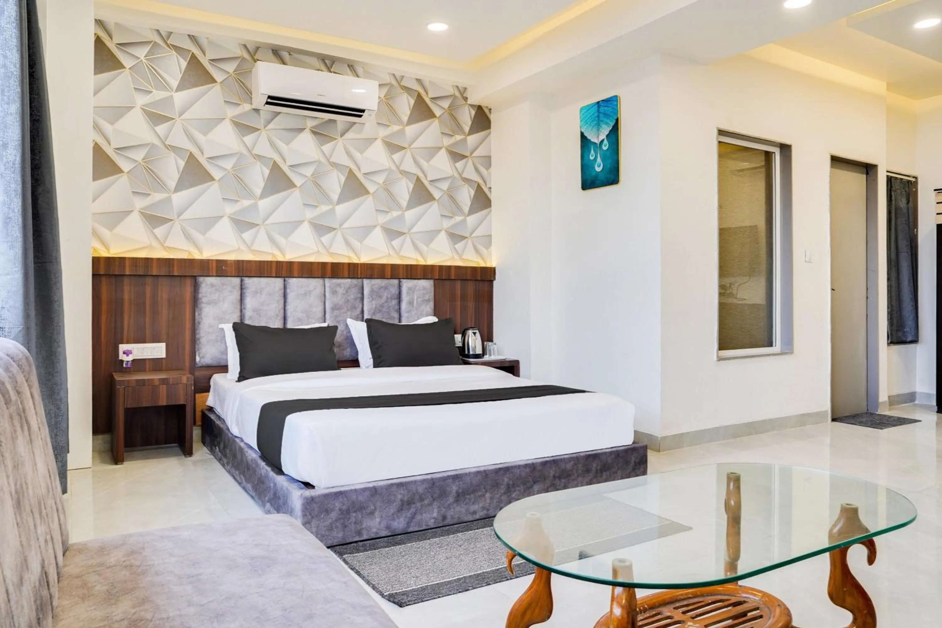 Bedroom, Bed in Super Collection O Panchvati Regency