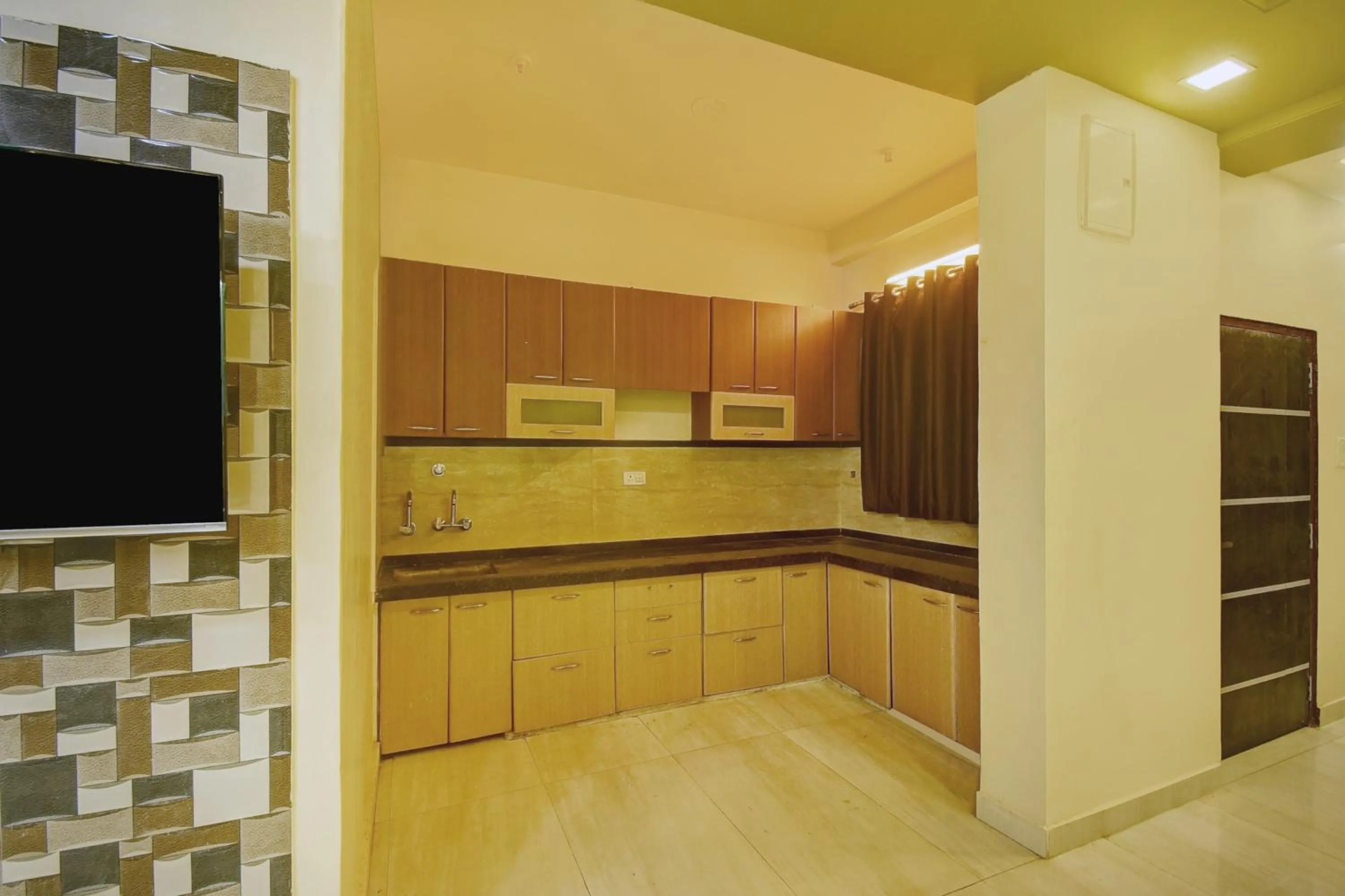 Kitchen or kitchenette in Hotel O Neelkanth