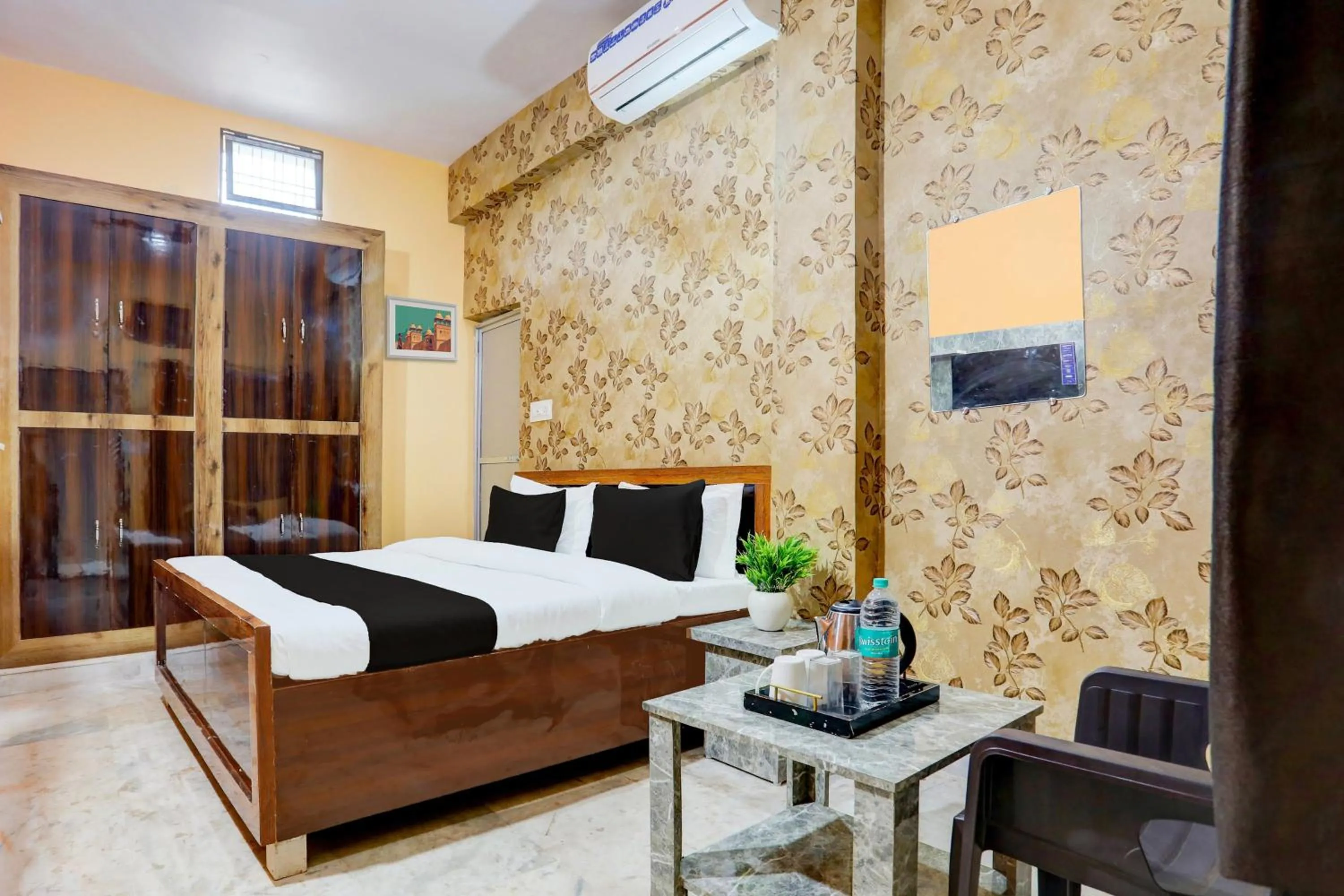 Bedroom, Bed in Hotel O Value