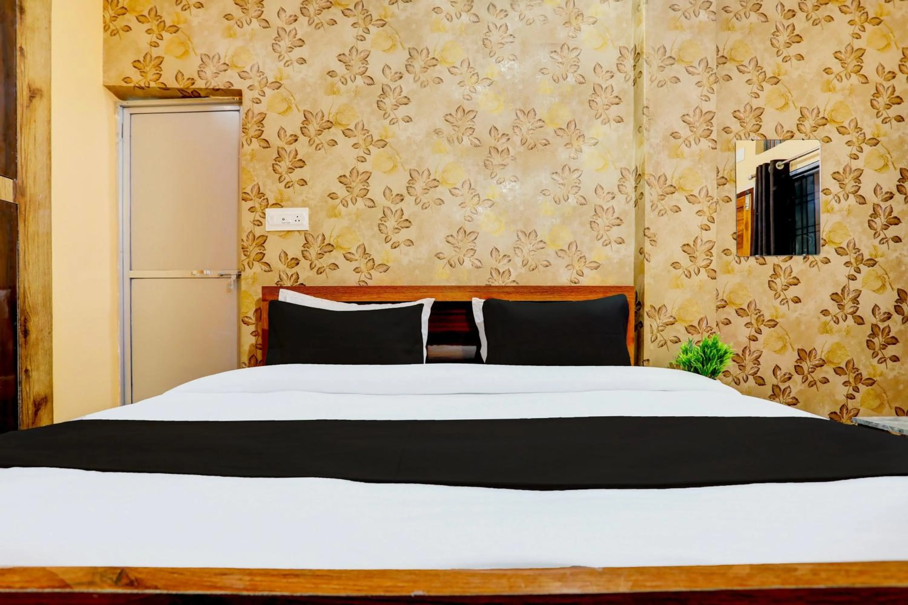 Bedroom, Bed in Hotel O Value