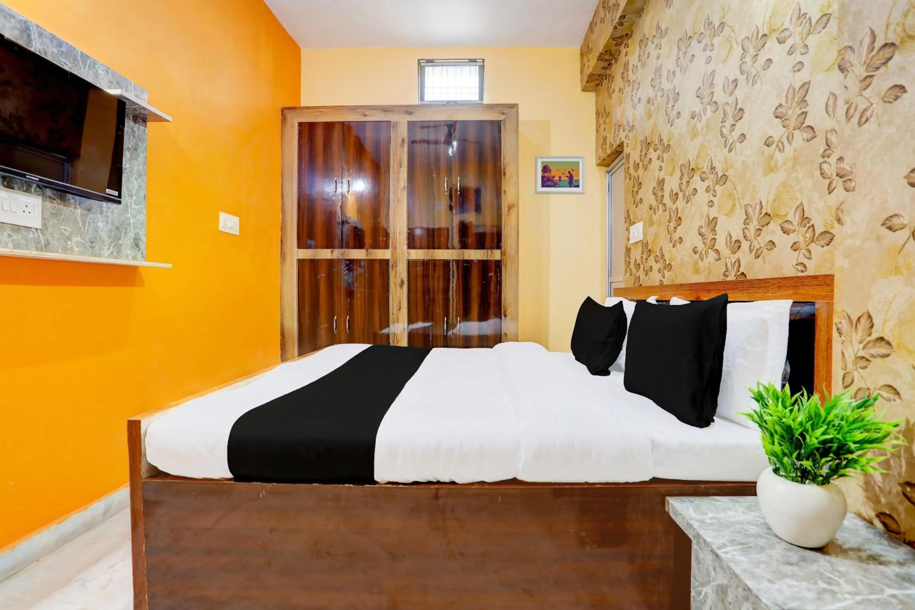 Bedroom, Bed in Hotel O Value