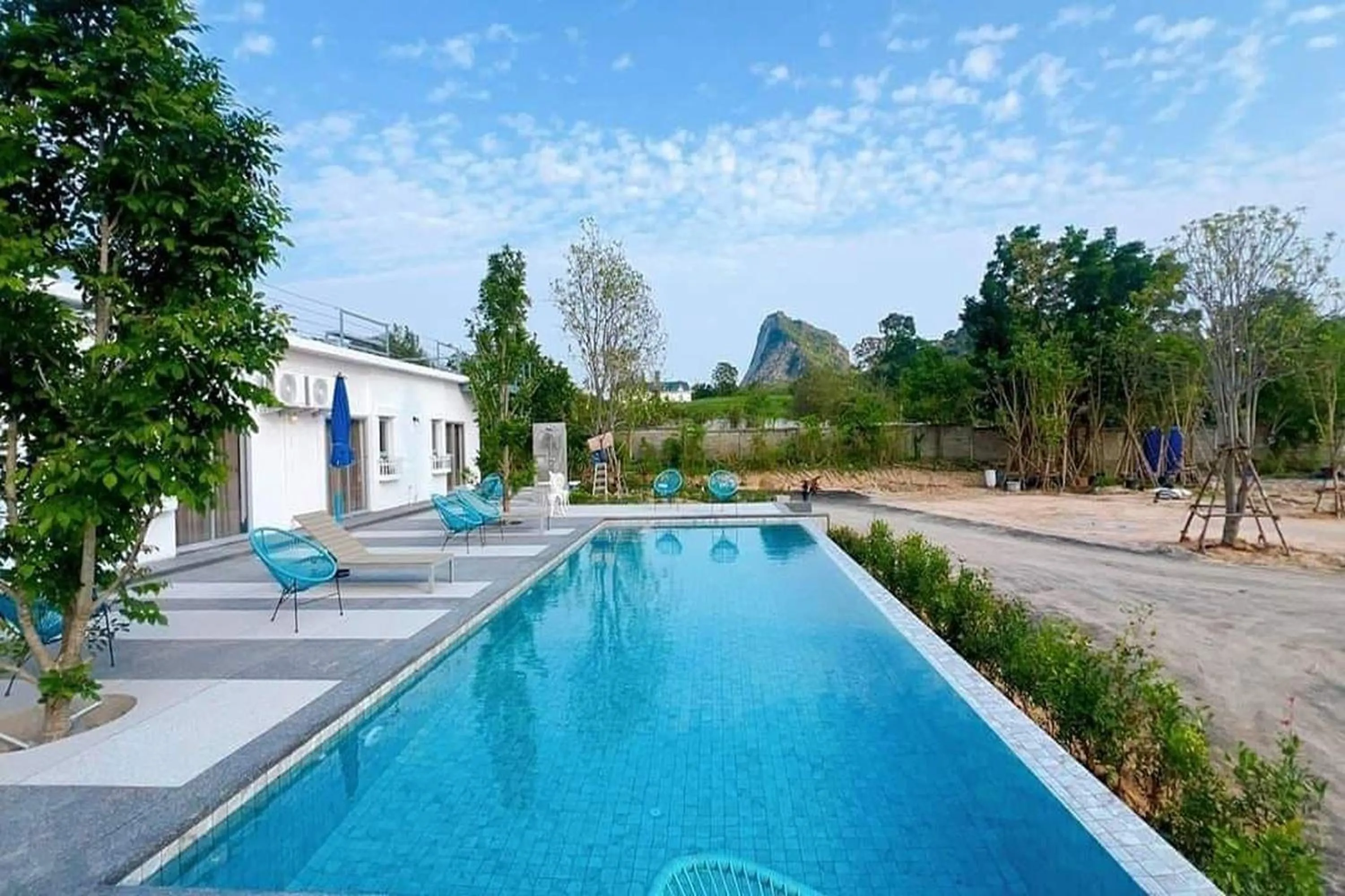 Swimming pool in Khao Chi Chan Resort