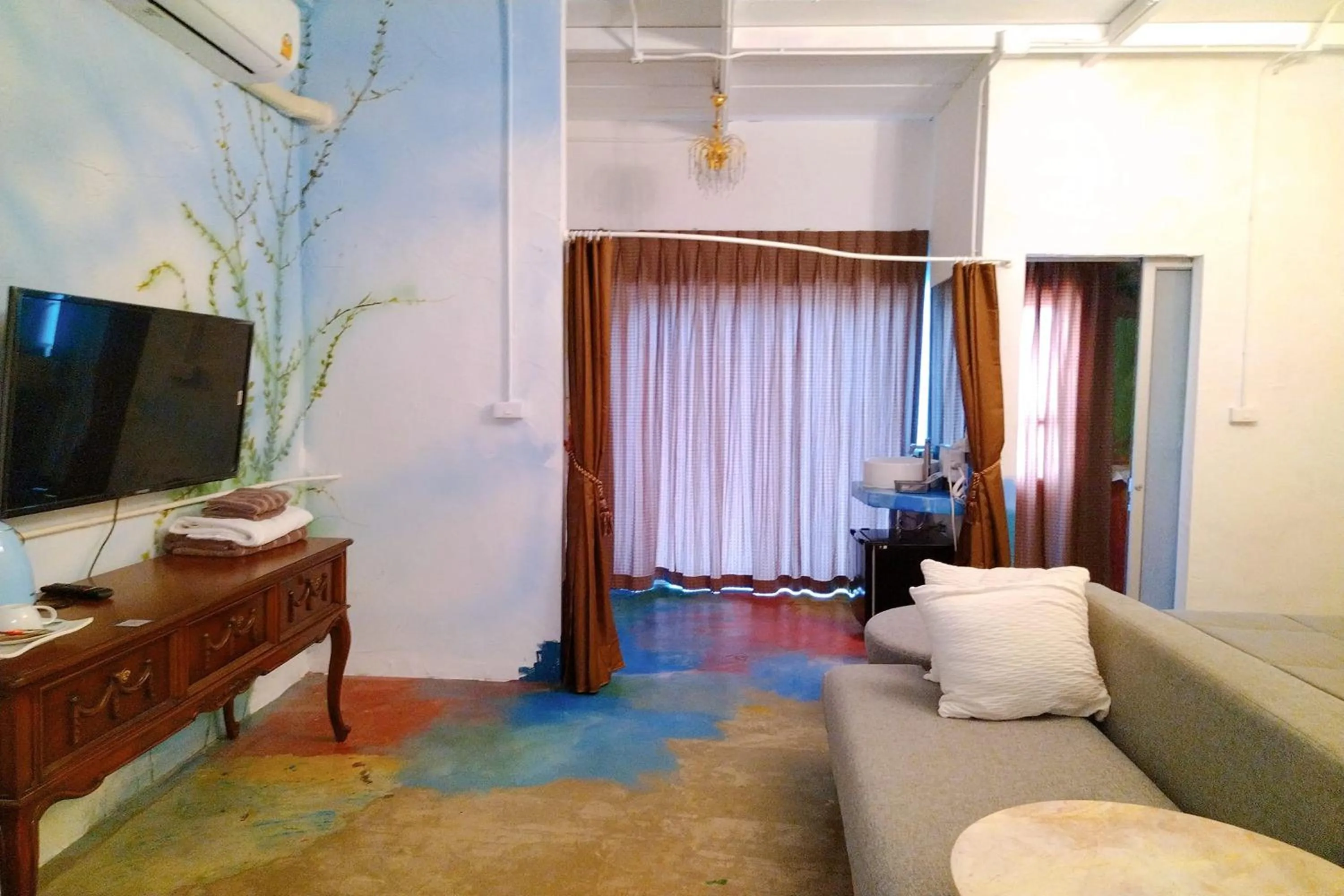 TV and multimedia in Khao Chi Chan Resort