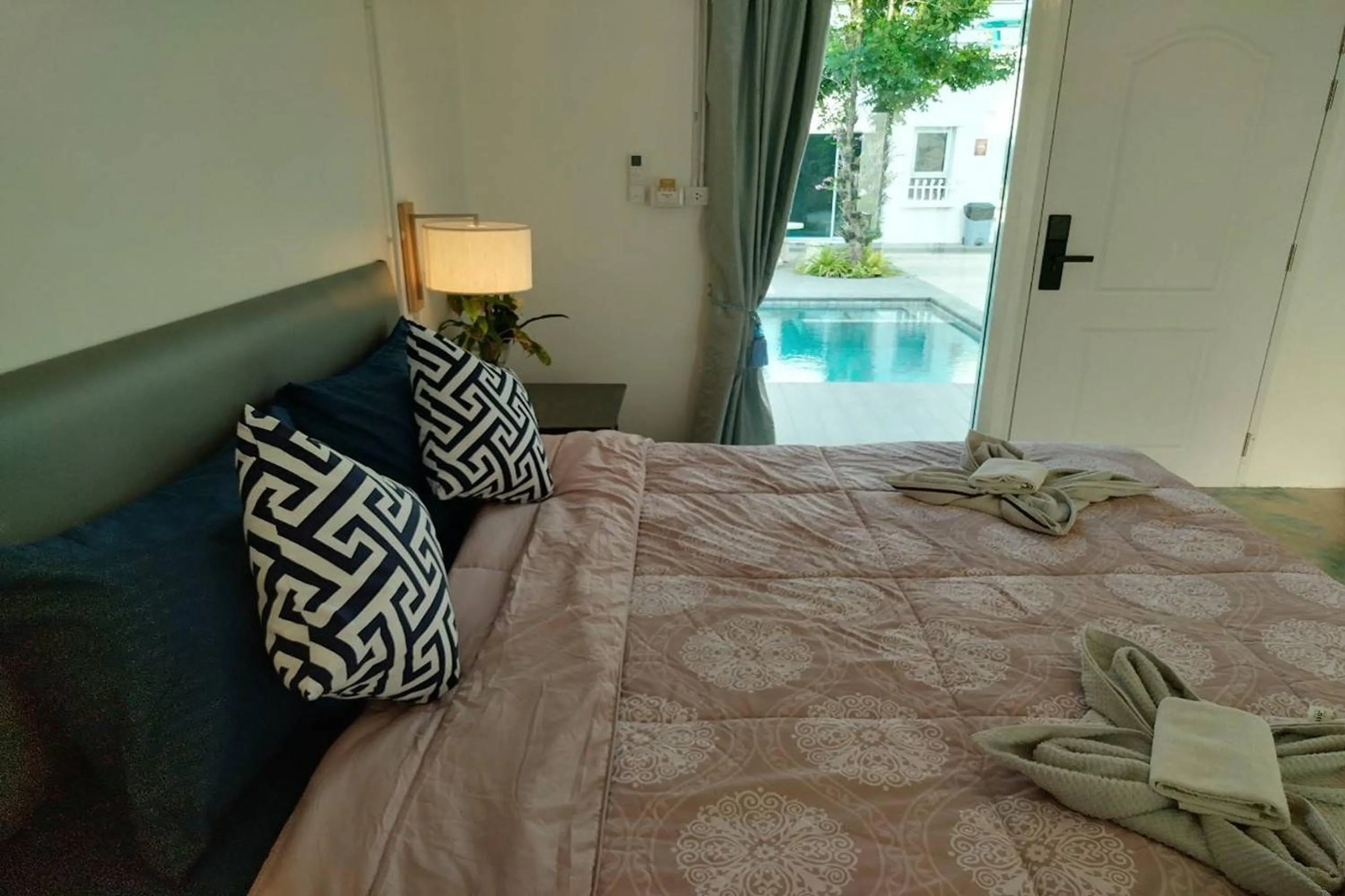 Bed in Khao Chi Chan Resort