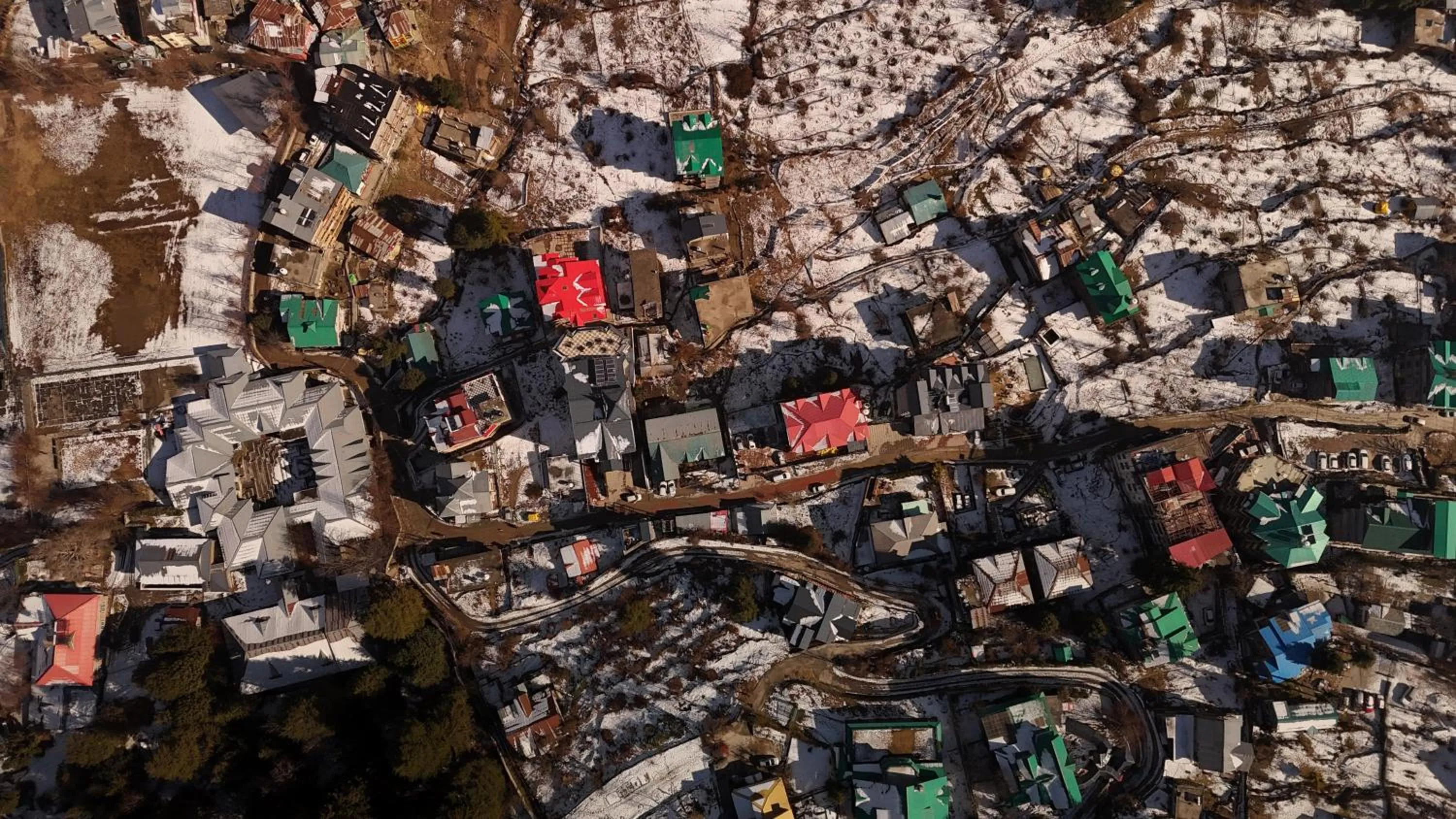 Property building in Hotel Cherry Manali