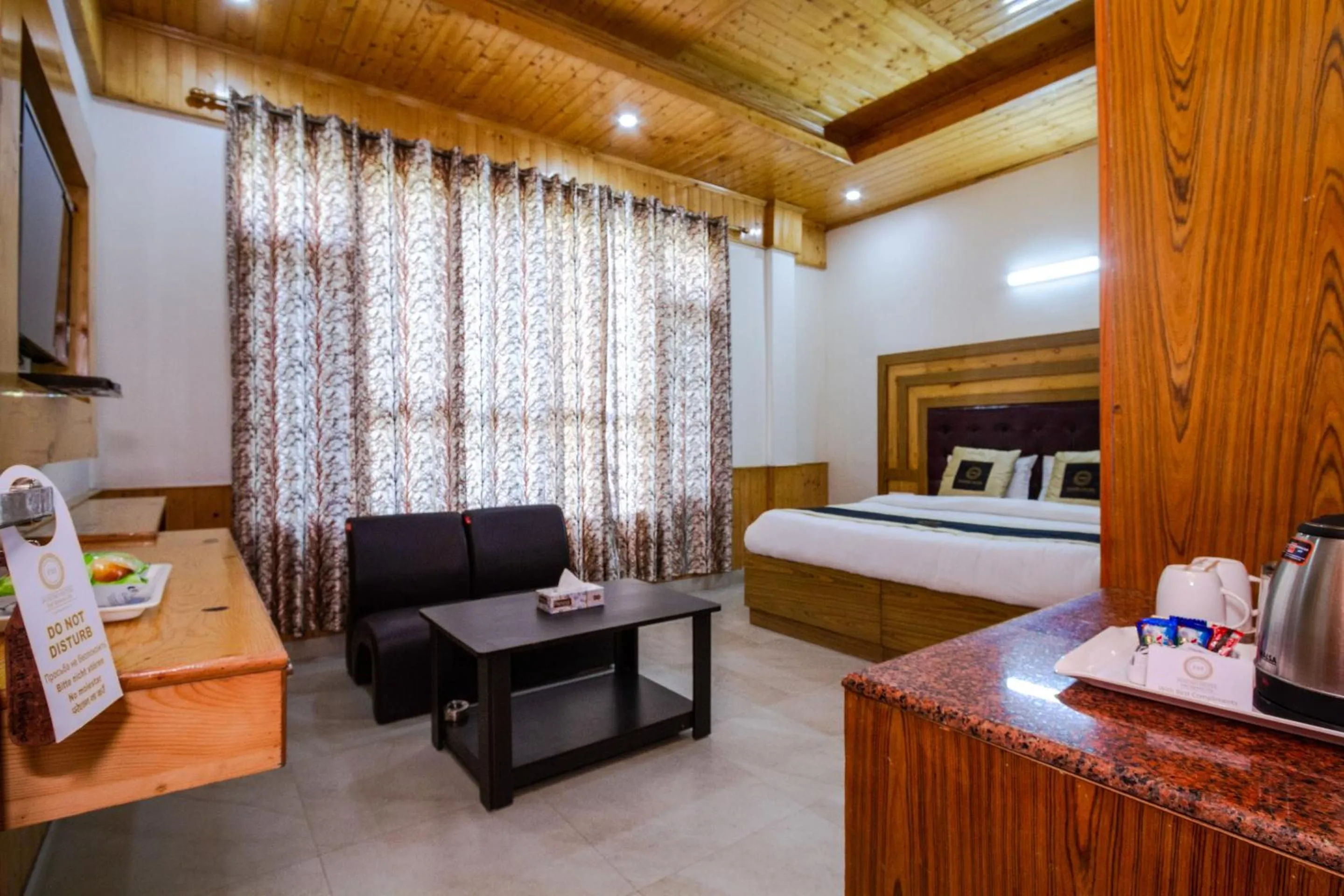 Bed in Hotel Cherry Manali