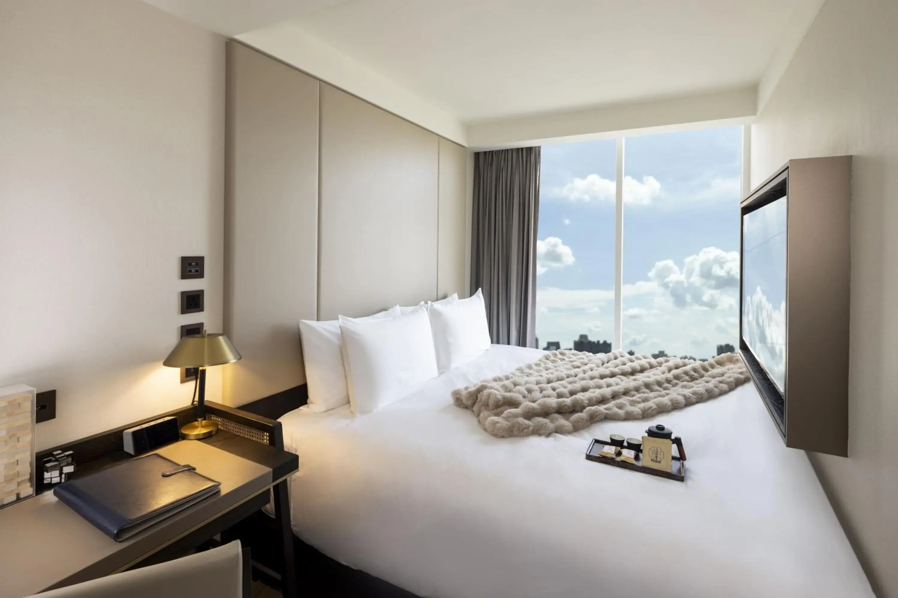 Cozy Double Room in Voyage Kaohsiung By Cosmos Oasis Cozy Double Room in Voyage Kaohsiung By Cosmos Oasis