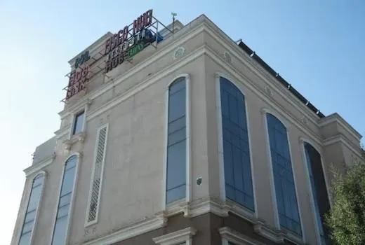 Property building in The Hub Link