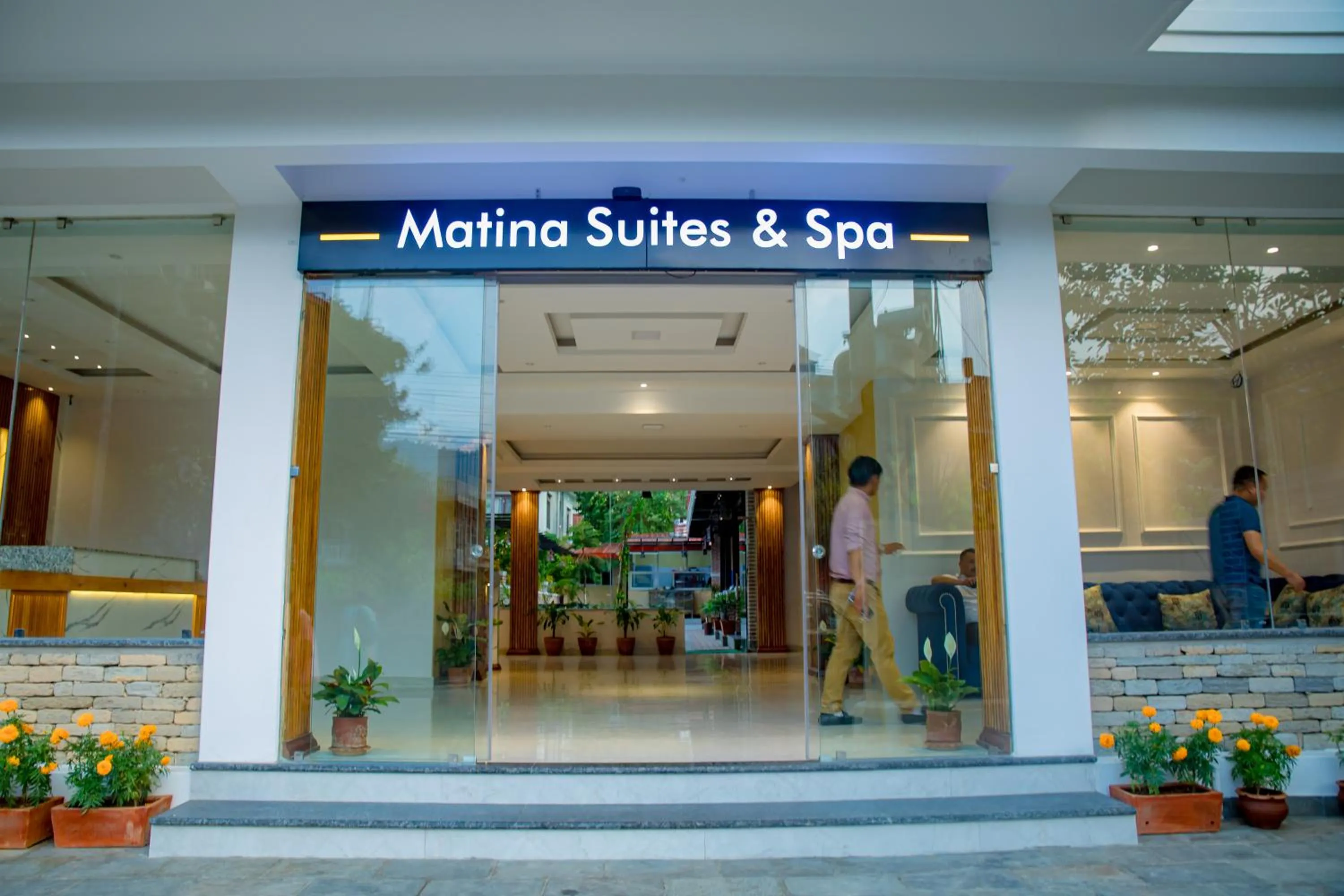 Facade/entrance in Hotel Matina Suites