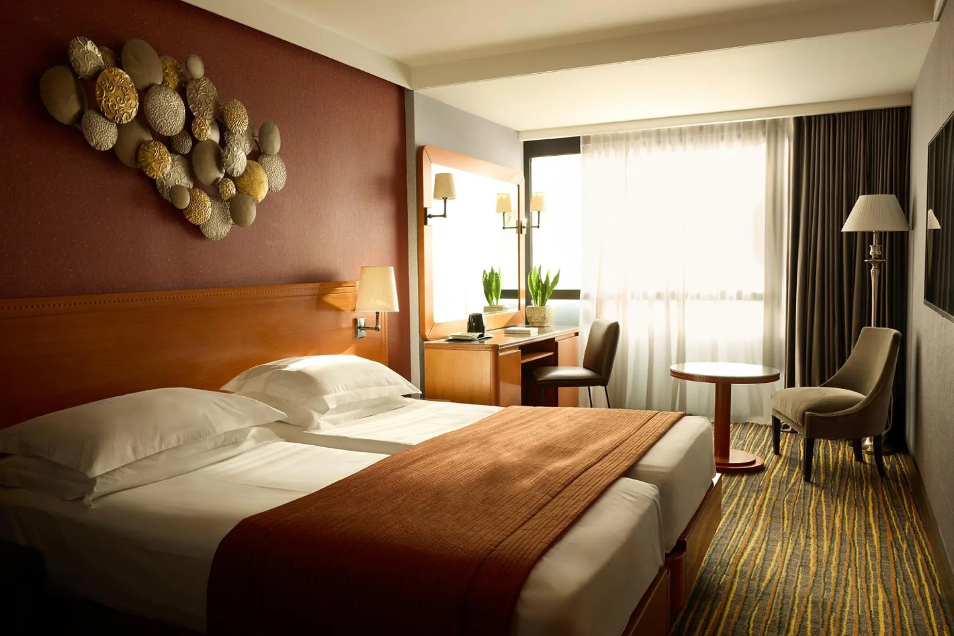 Photo of the whole room, Bed in President Hotel Athens