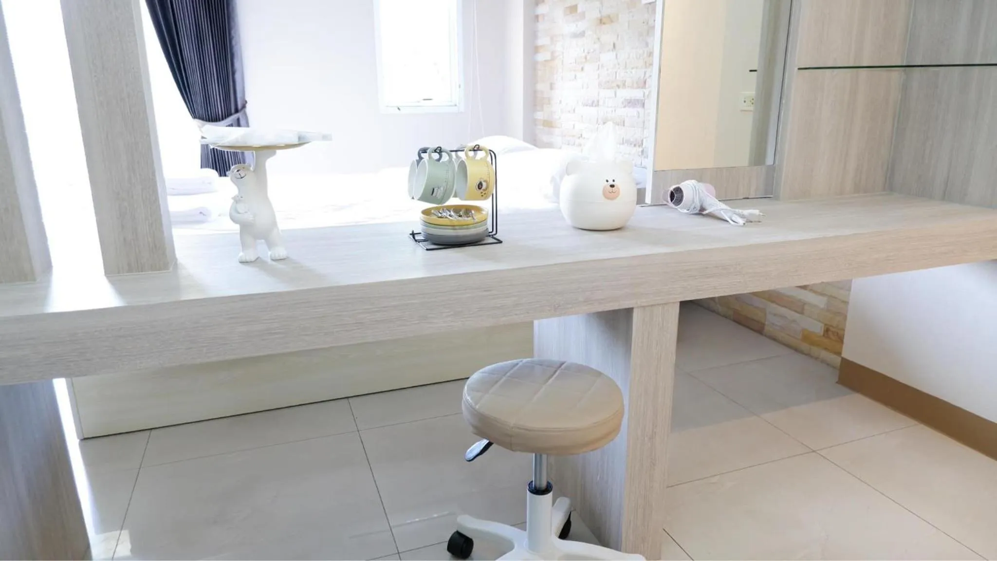 Bed in Shi-ro-i Poshtel