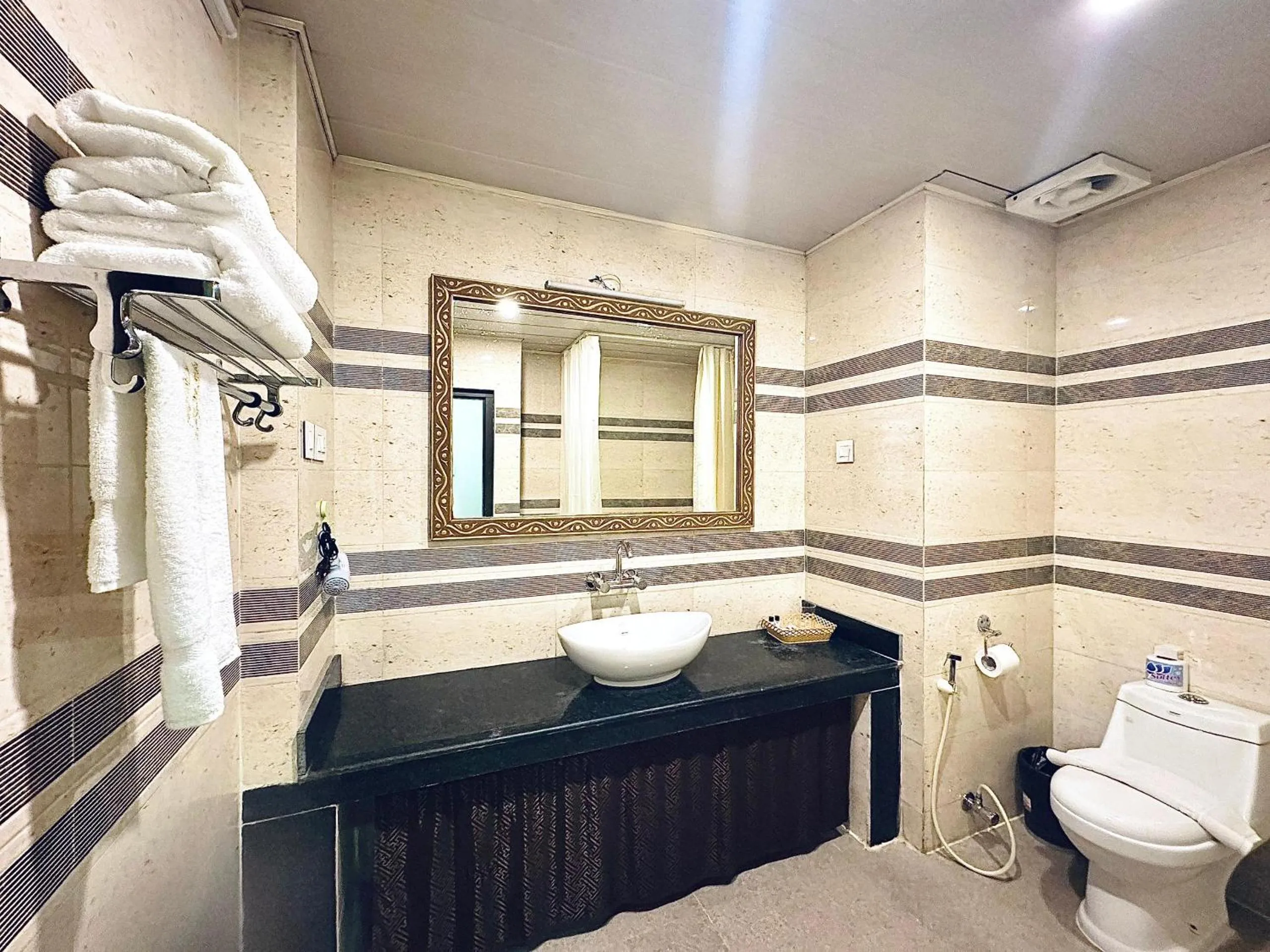 Bathroom in Hotel Migmar