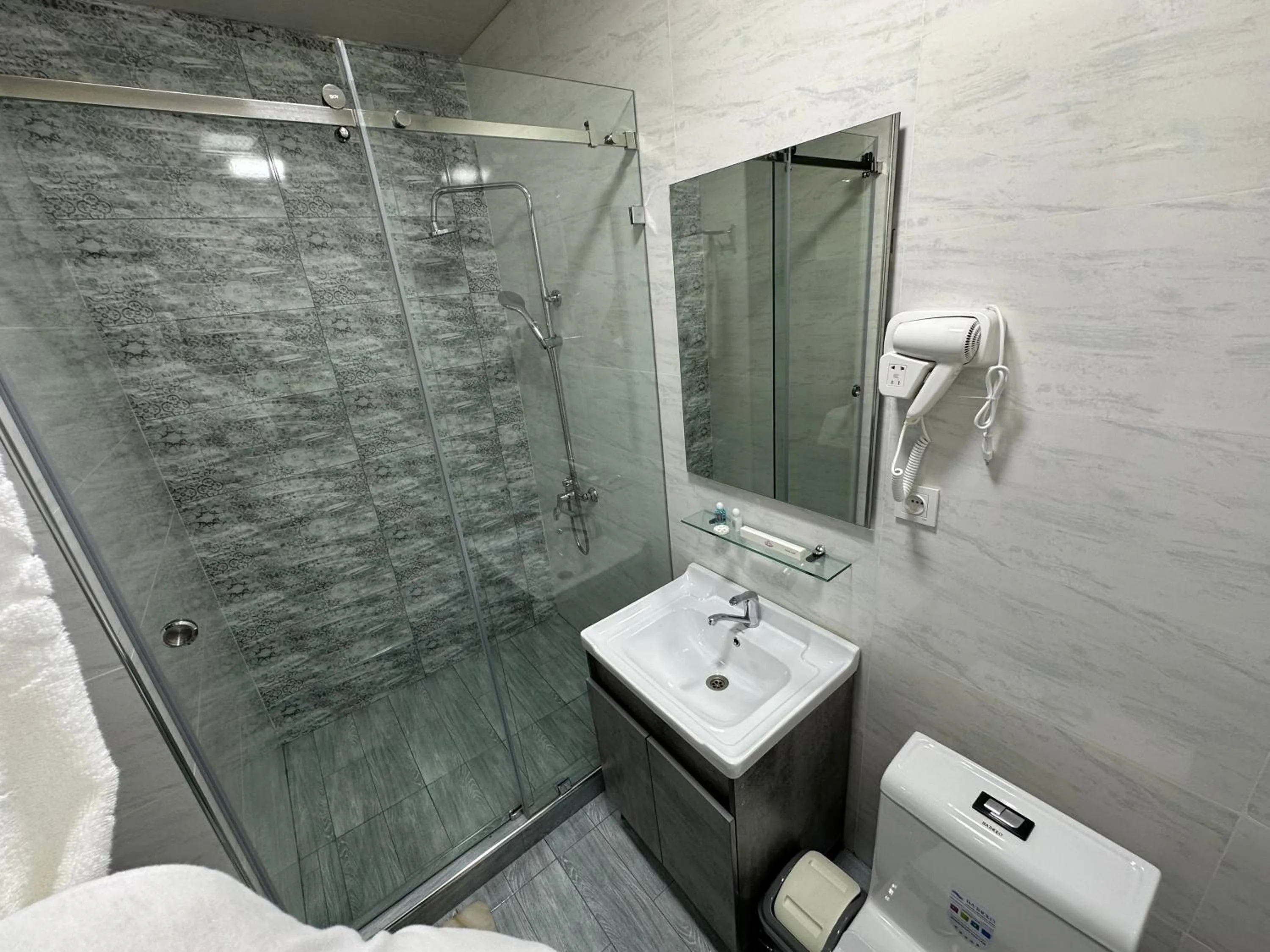 Shower in Dilfuz guest house boutique