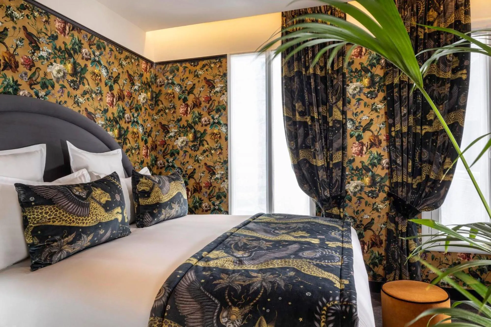 Bedroom, Bed in Hôtel Ginette à la Folie & Spa