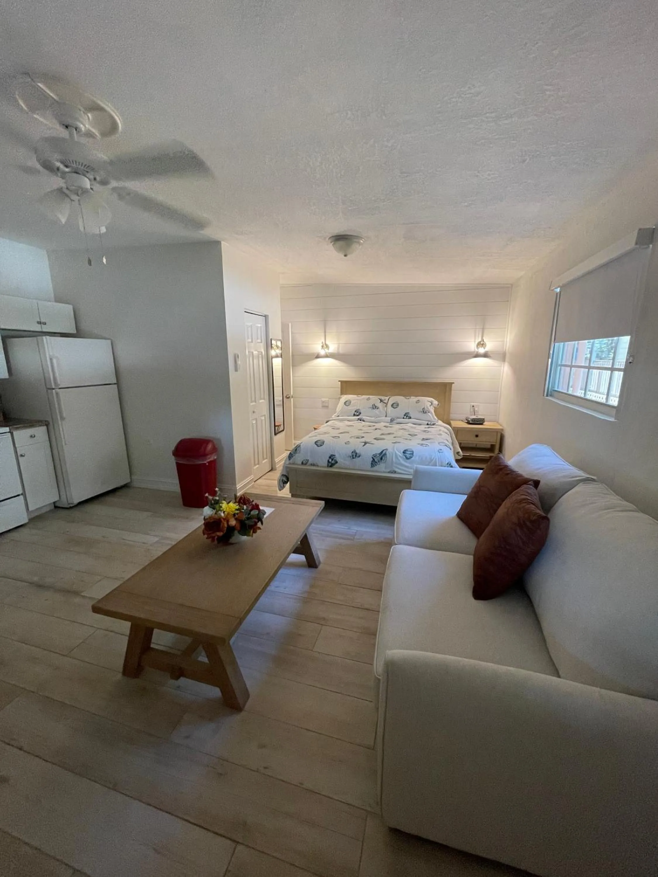 Photo of the whole room, Bed in Kings Kamp