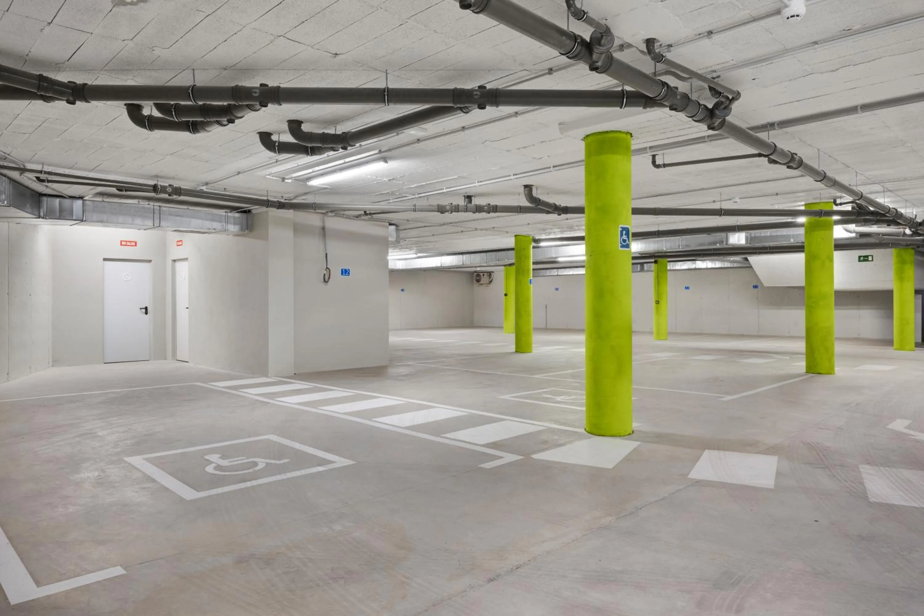 Parking in B&B HOTEL Castro Urdiales