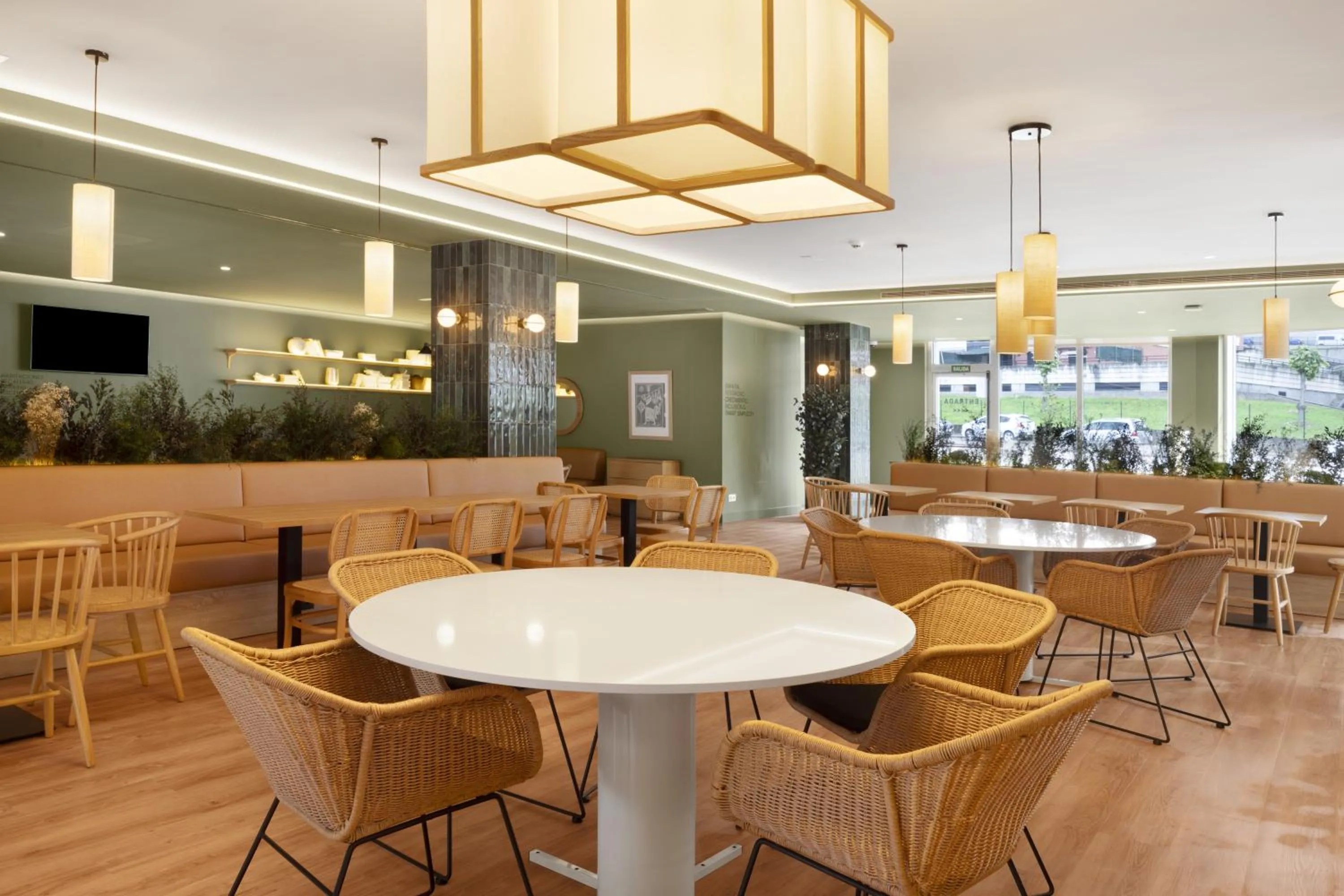 Restaurant/places to eat in B&B HOTEL Castro Urdiales