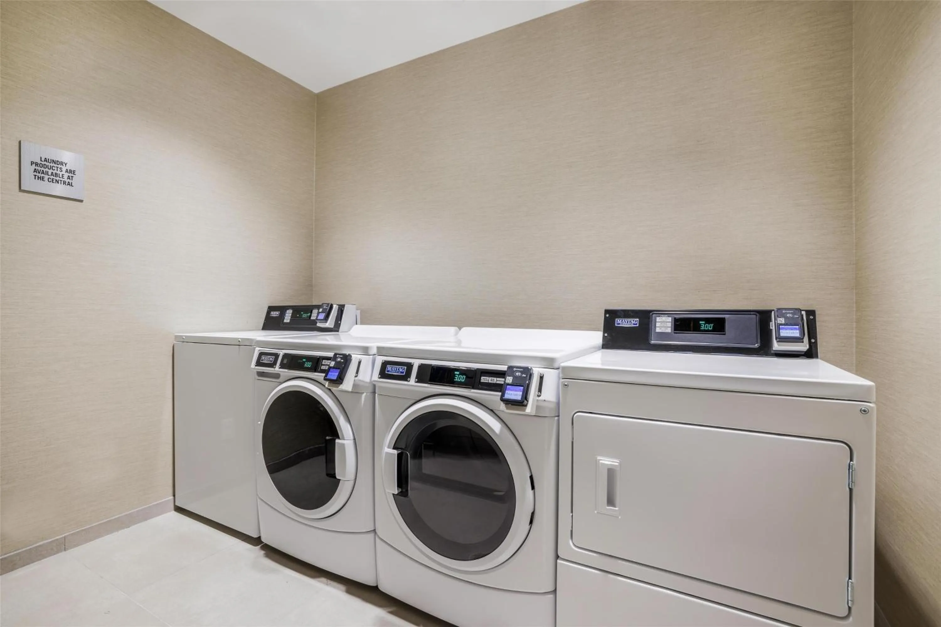 laundry in Hampton Inn Aurora Medical Center Denver