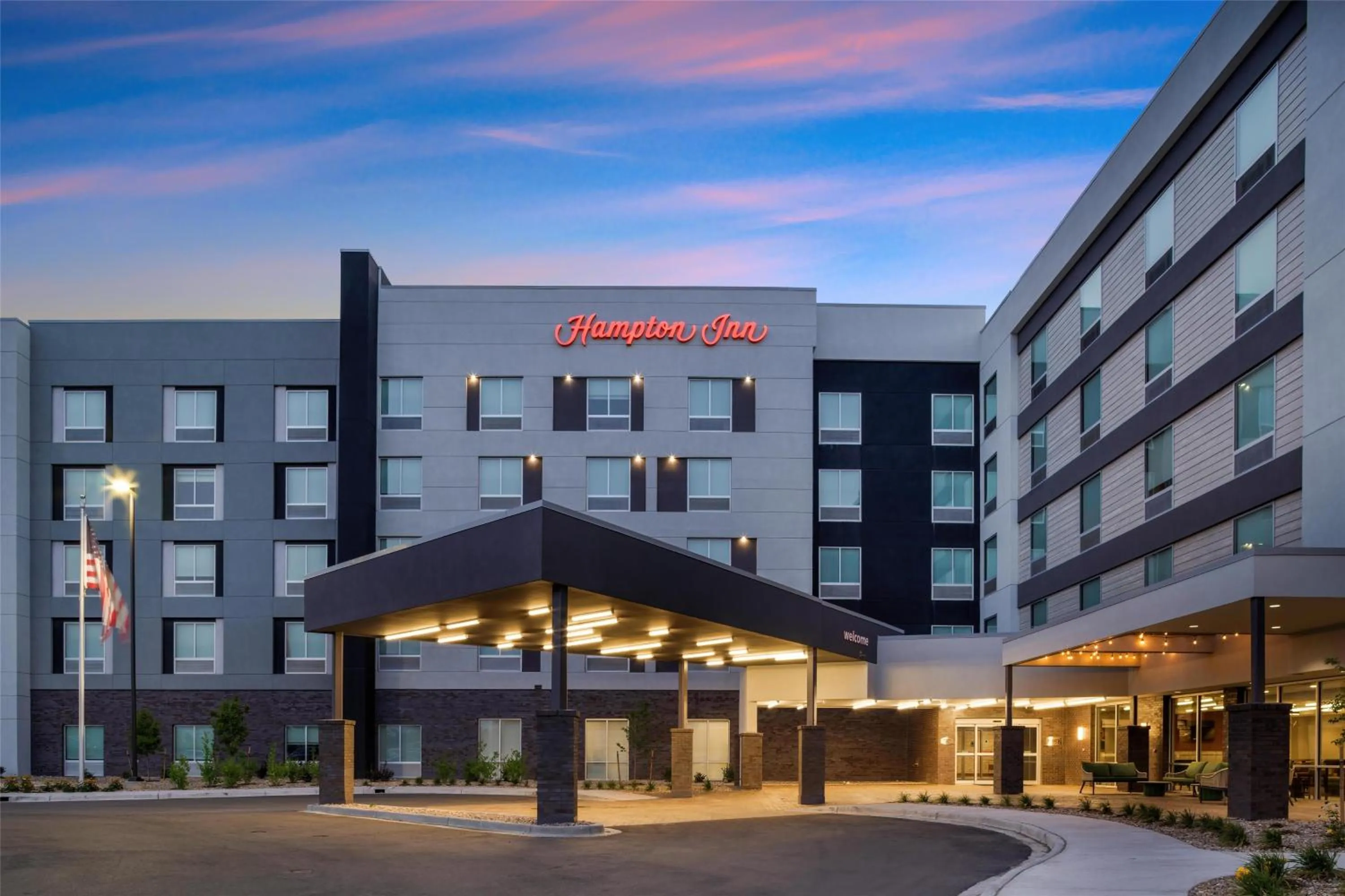Property building in Hampton Inn Aurora Medical Center Denver