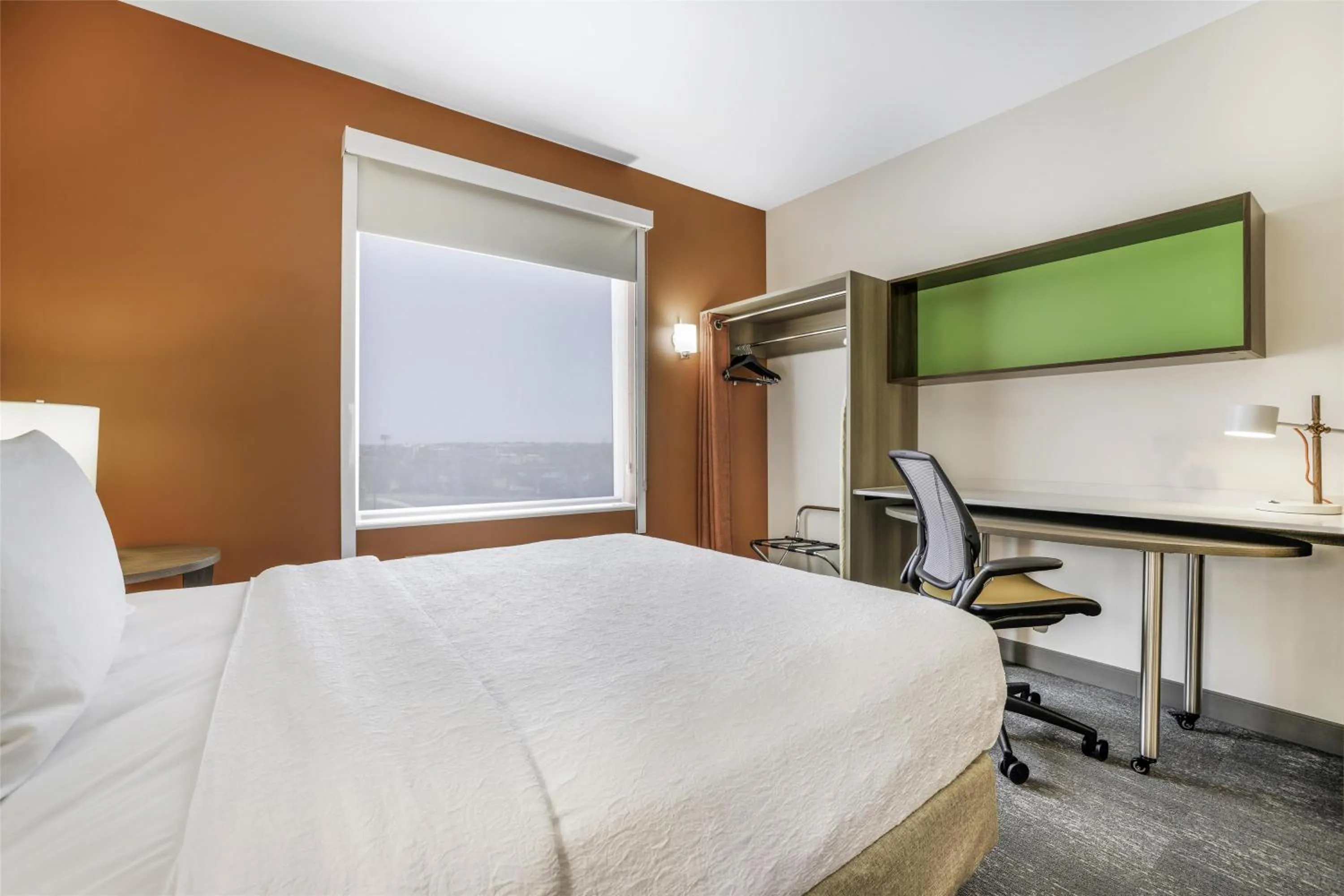 Bedroom, Bed in Home2 Suites By Hilton Aurora Medical Center Denver