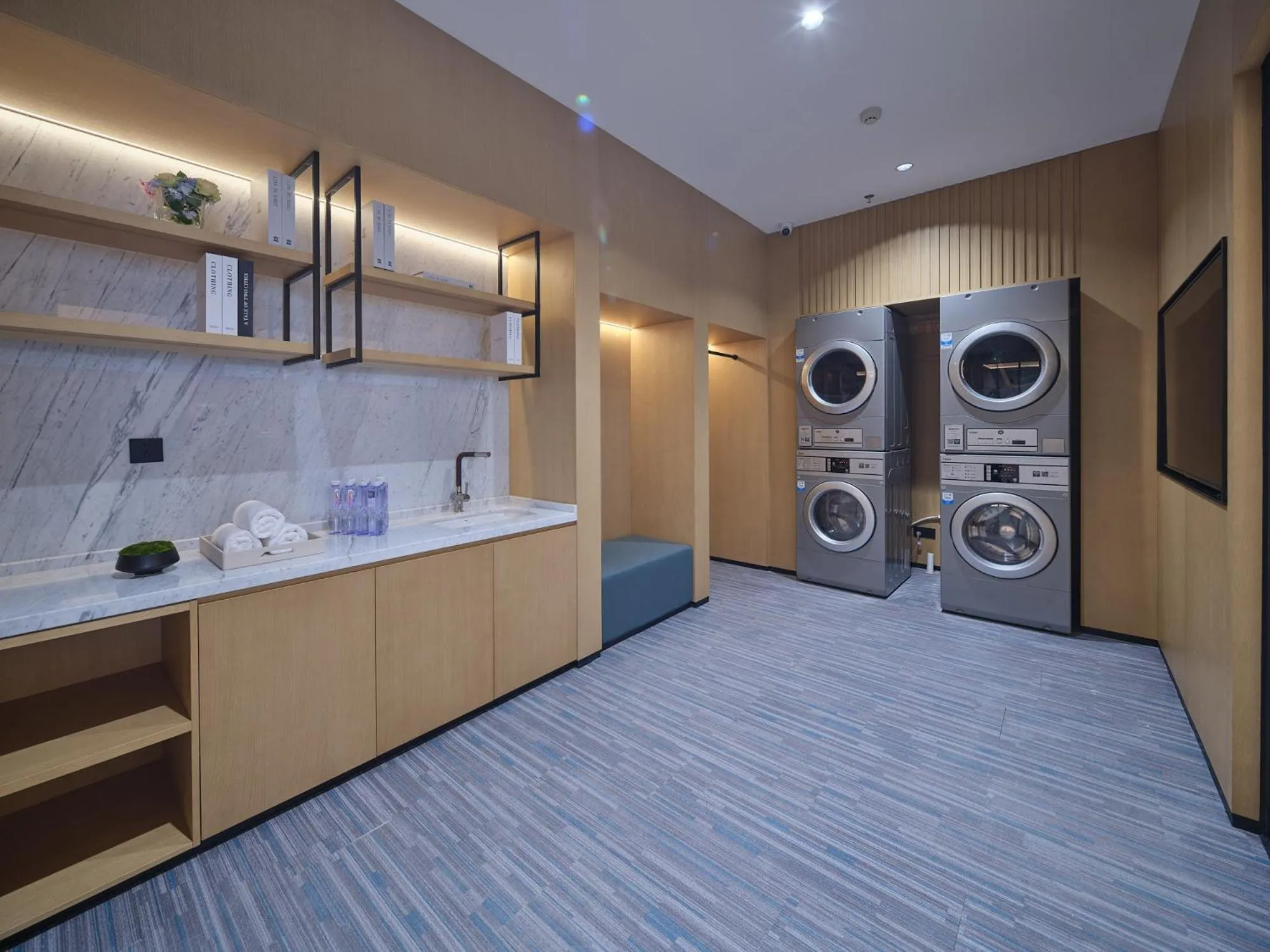 washing machine in Hilton Garden Inn Huludao Longxing Road